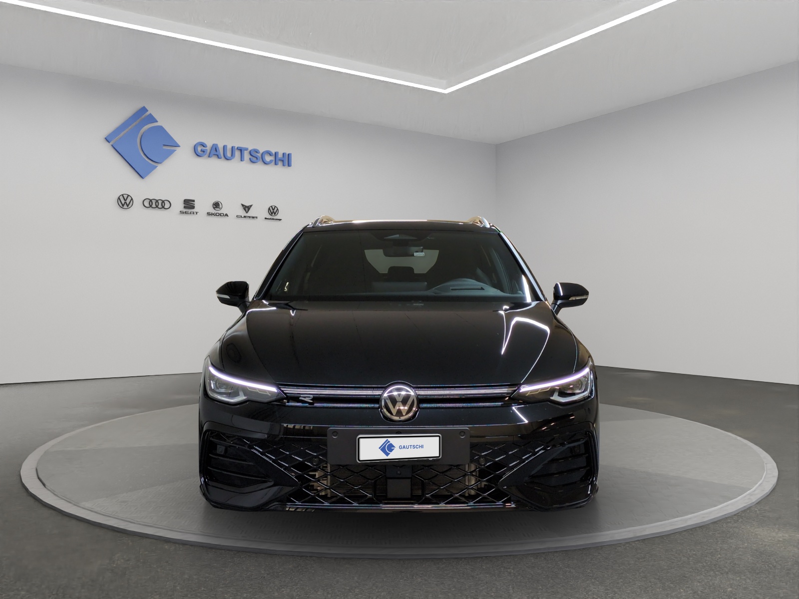 VW Golf Variant 2.0 TSI R-Line DSG 4 Motion-image-4