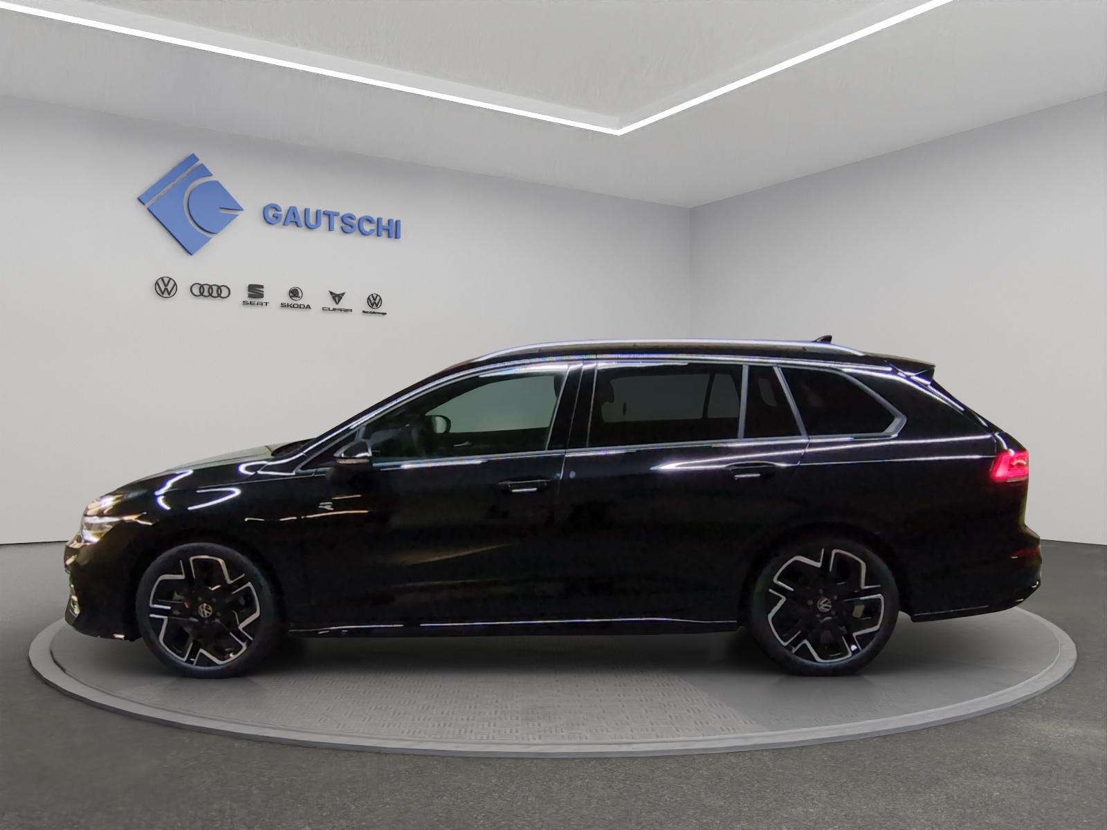 VW Golf Variant 2.0 TSI R-Line DSG 4 Motion-image-1