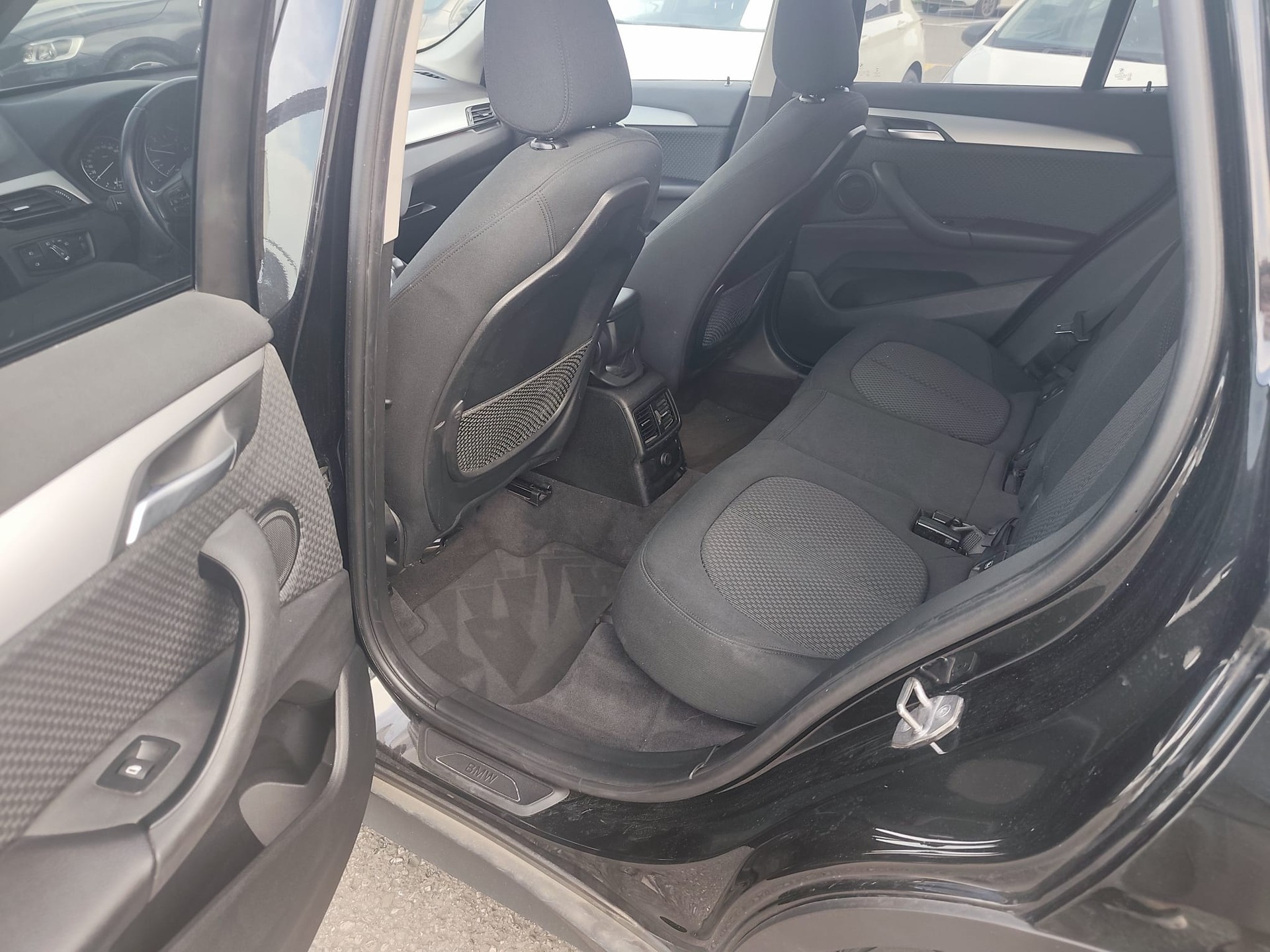 BMW X1 xDrive 18d xLine Steptronic-image-6