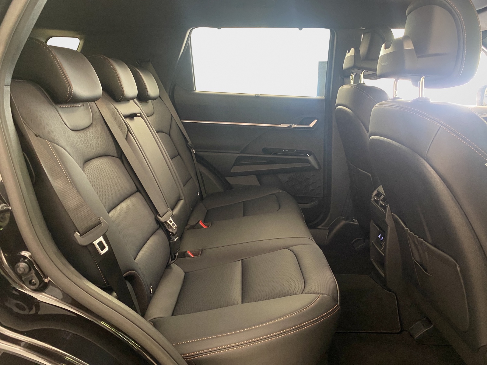KGM-SsangYong Torres EVX 80 kWh Titanium-image-16