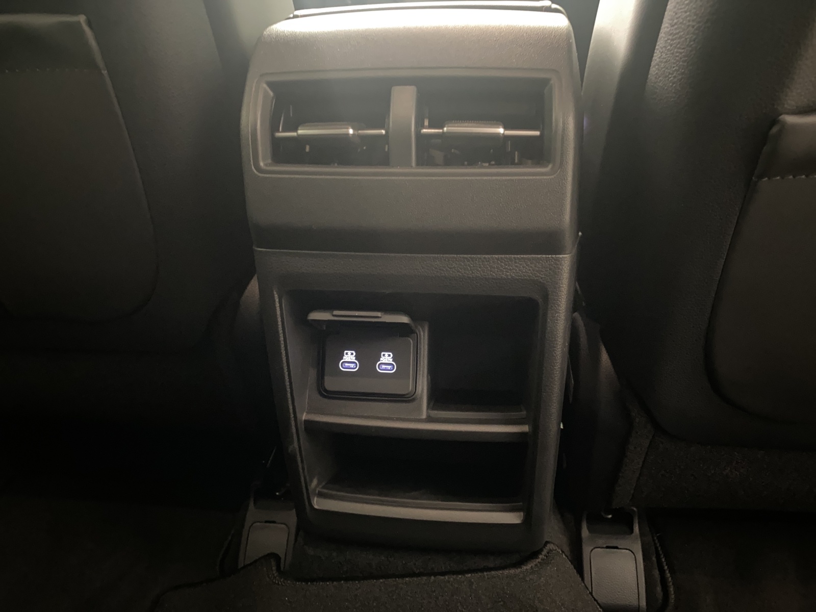 KGM-SsangYong Torres EVX 80 kWh Titanium-image-18
