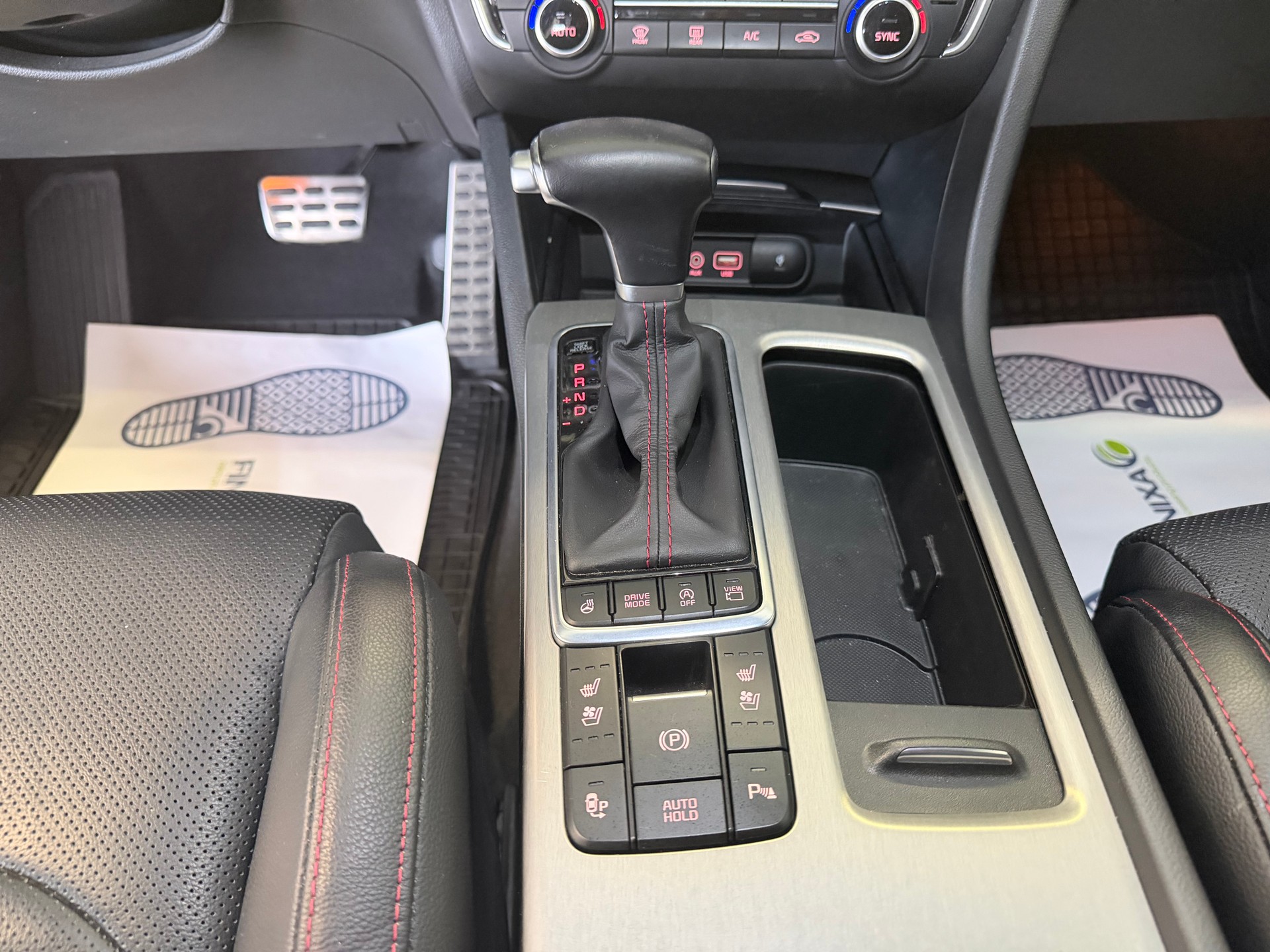 KIA Optima SW 1.7 CRDi Style GT Line DCT-image-13