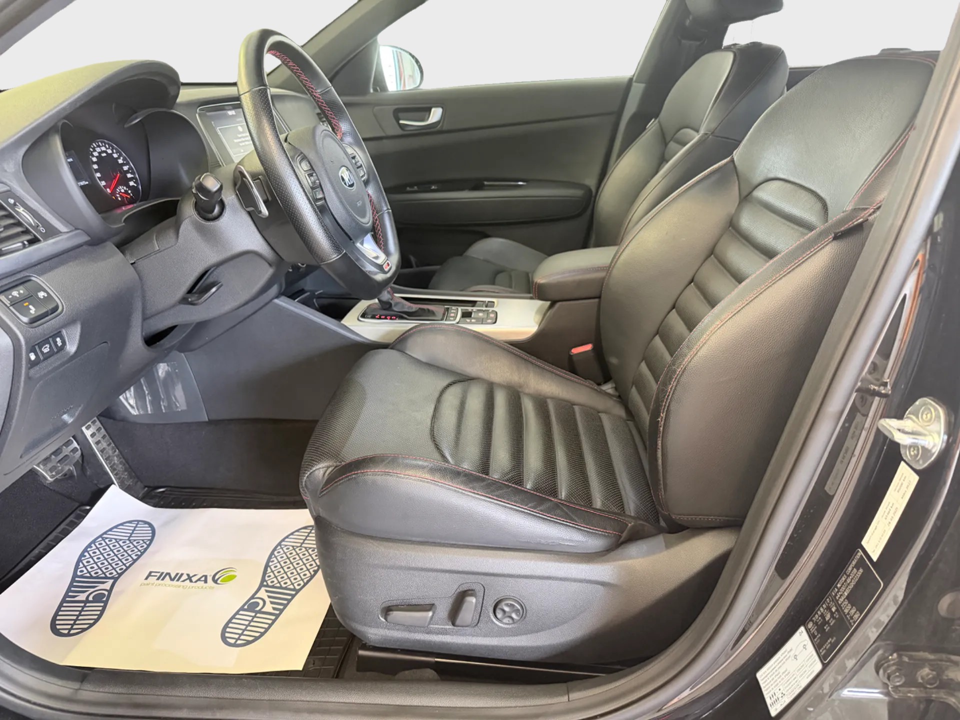 KIA Optima SW 1.7 CRDi Style GT Line DCT-image-6