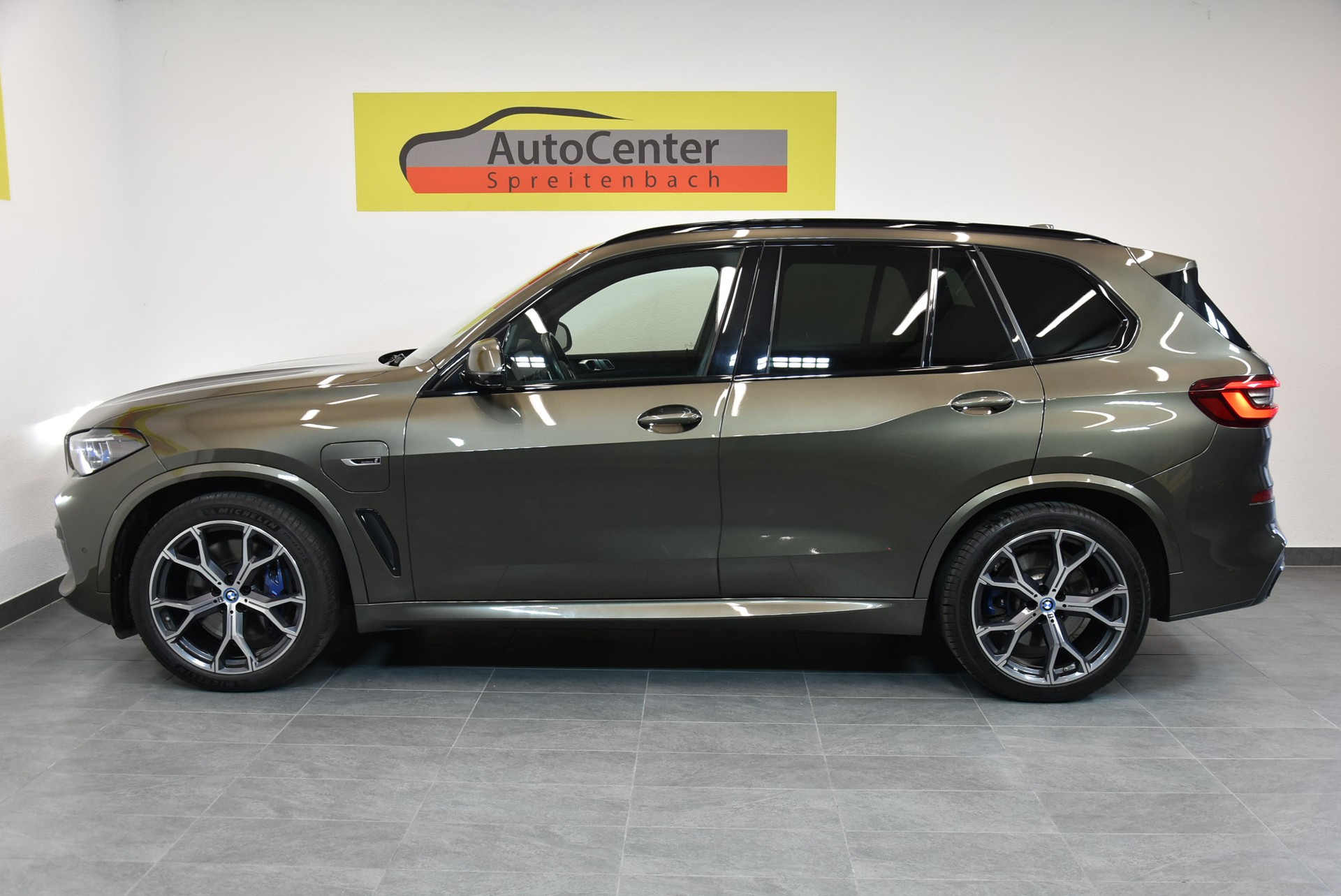 BMW X5 xDrive45e M Sport Steptronic-image-10