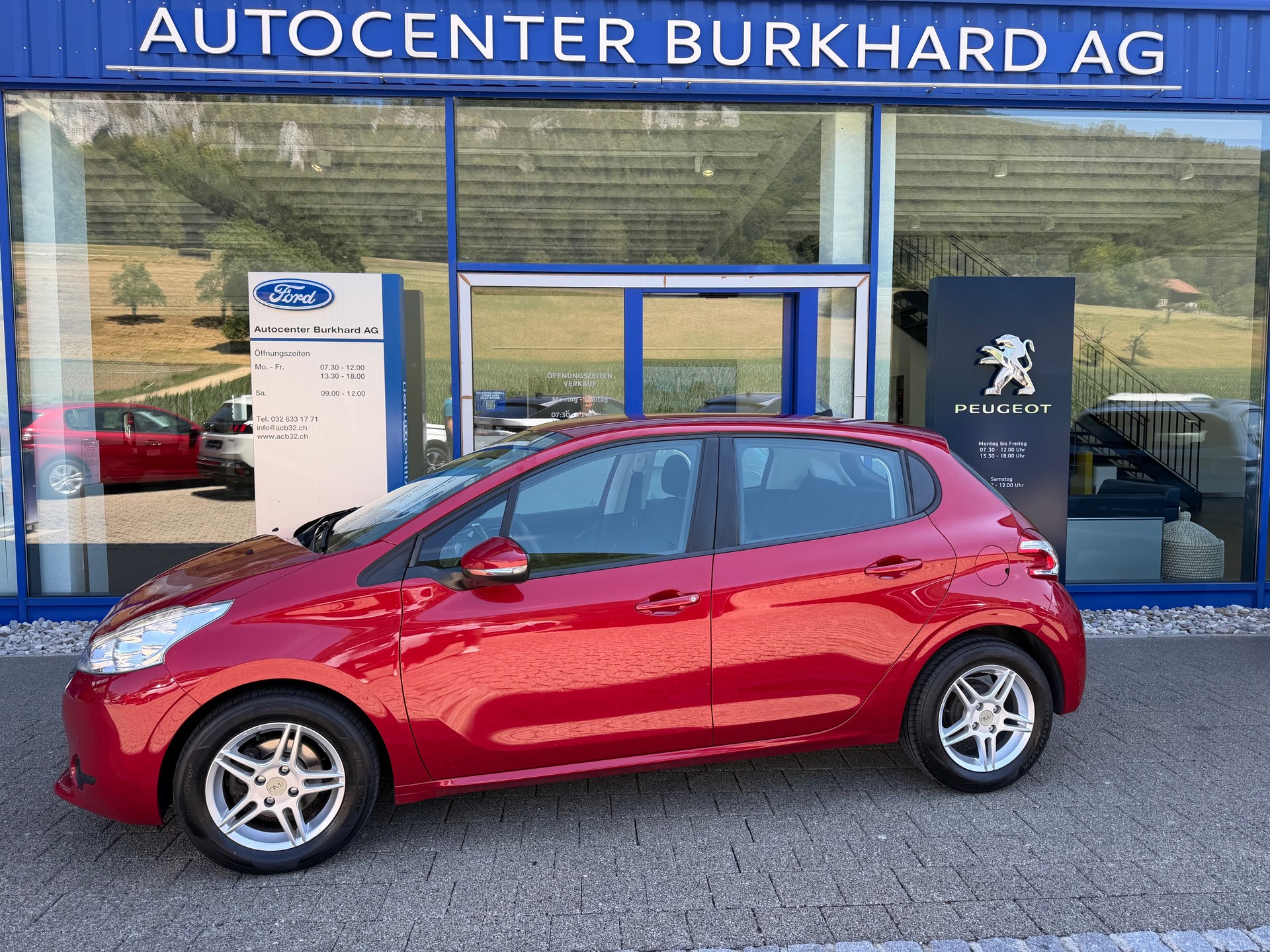PEUGEOT 208 1.2 PureTech Active-image-0