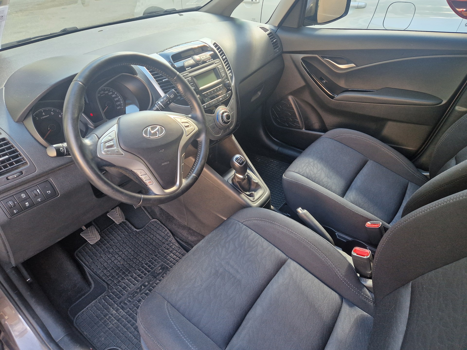 HYUNDAI iX20 1.6 Style-image-2