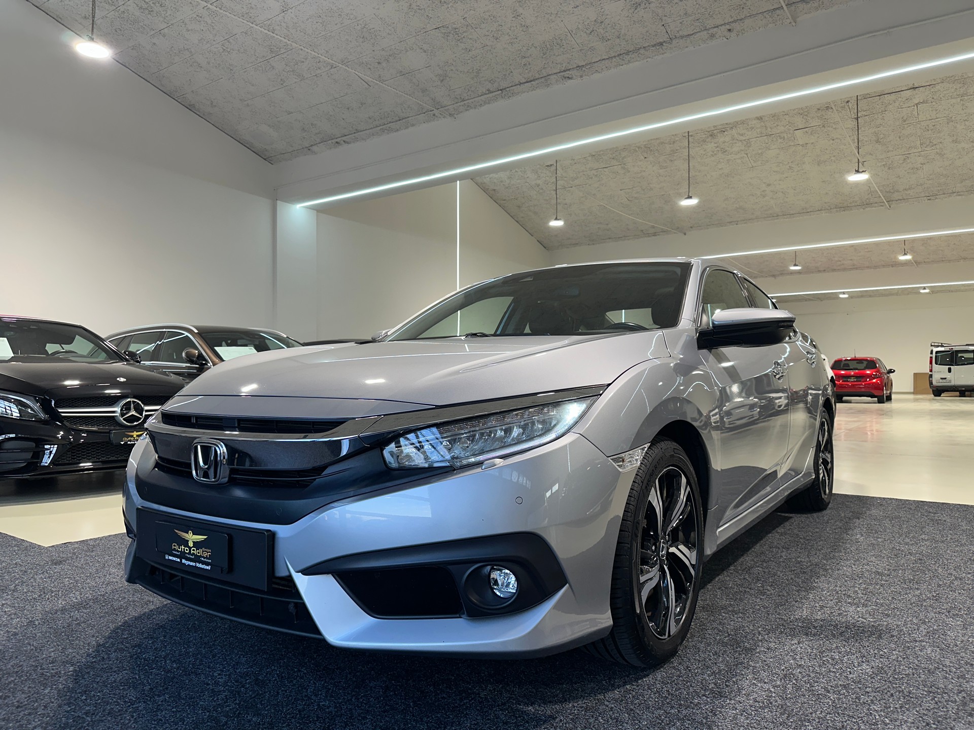 HONDA Civic Sedan 1.5 VTEC Executive Premium CVT-image-2