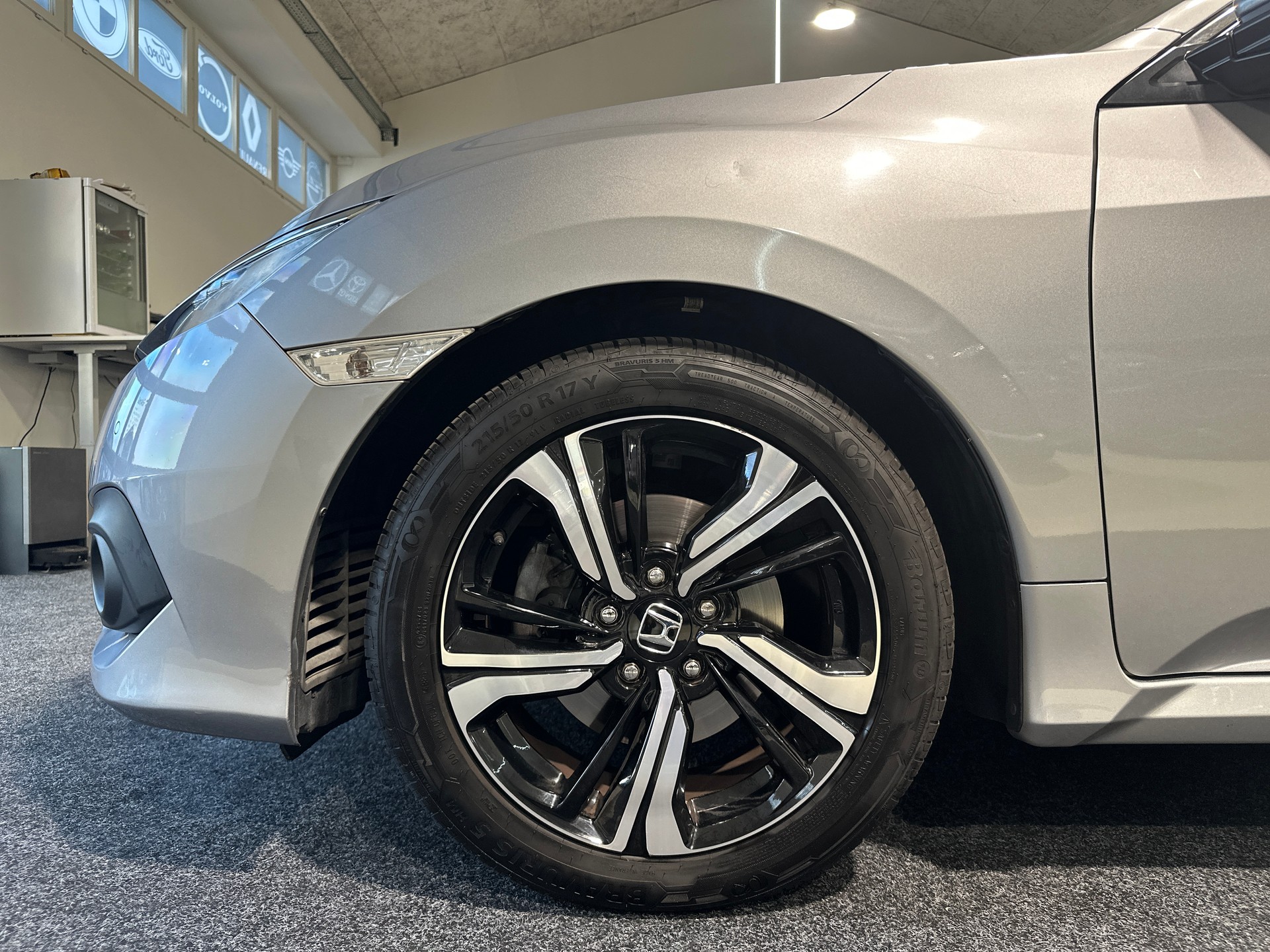 HONDA Civic Sedan 1.5 VTEC Executive Premium CVT-image-3