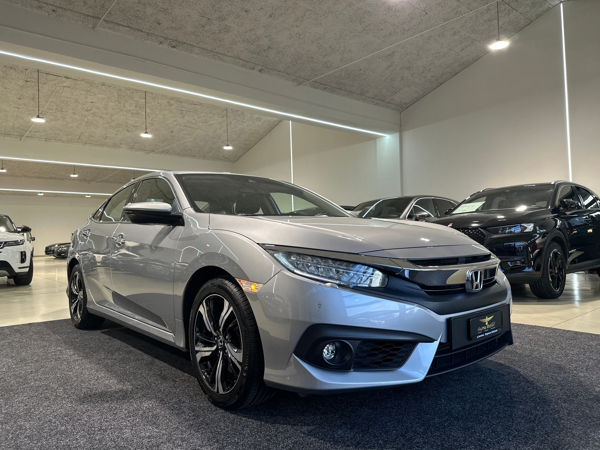 HONDA Civic Sedan 1.5 VTEC Executive Premium CVT-image-11