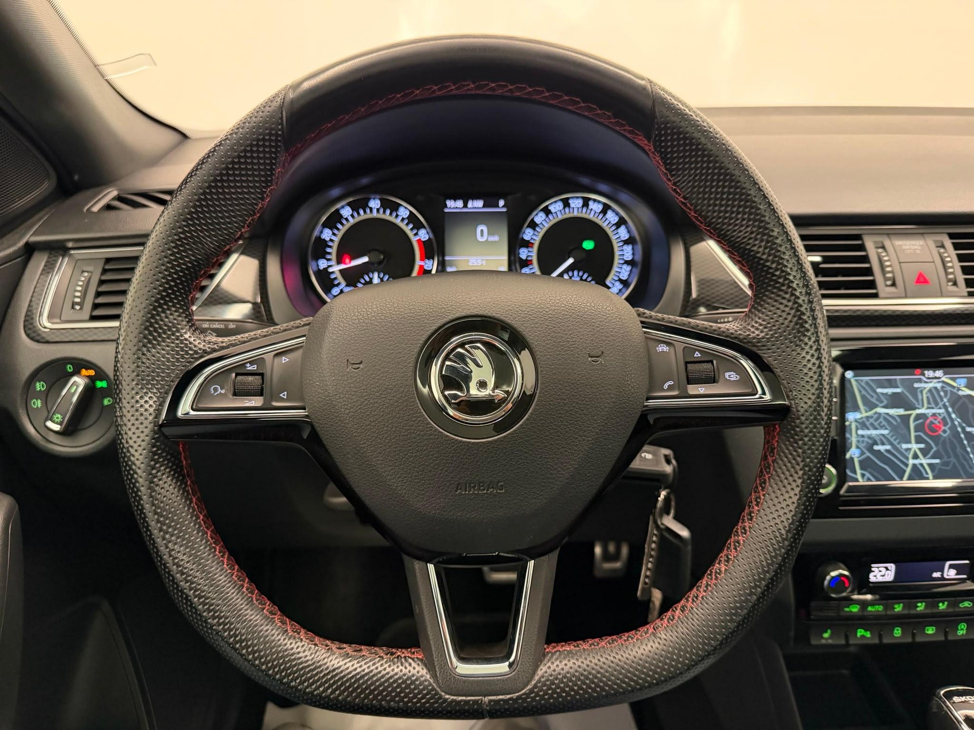SKODA Rapid Spaceback 1.4 TSI Ambition DSG-image-19