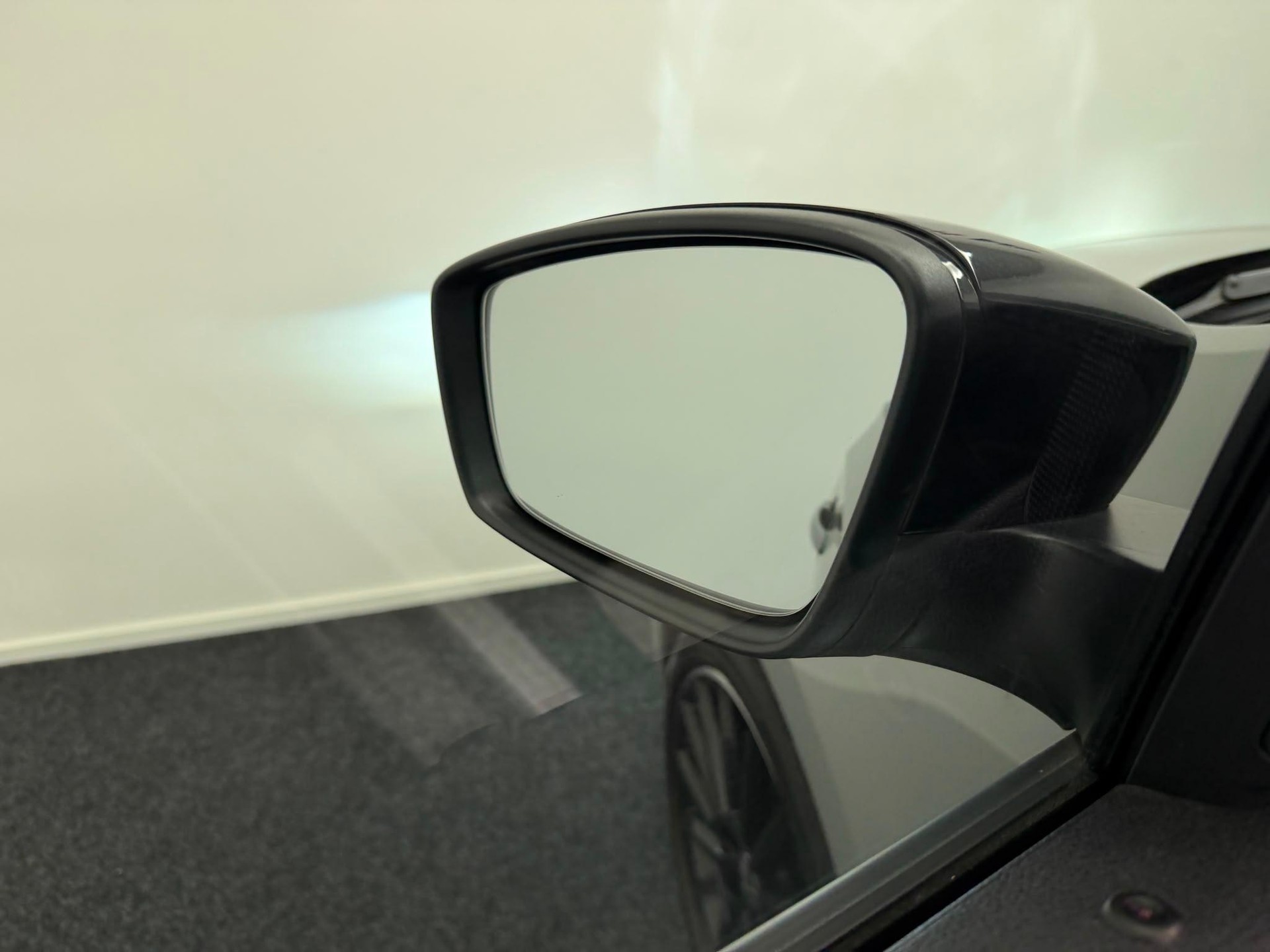 SKODA Rapid Spaceback 1.4 TSI Monte Carlo DSG-image-18