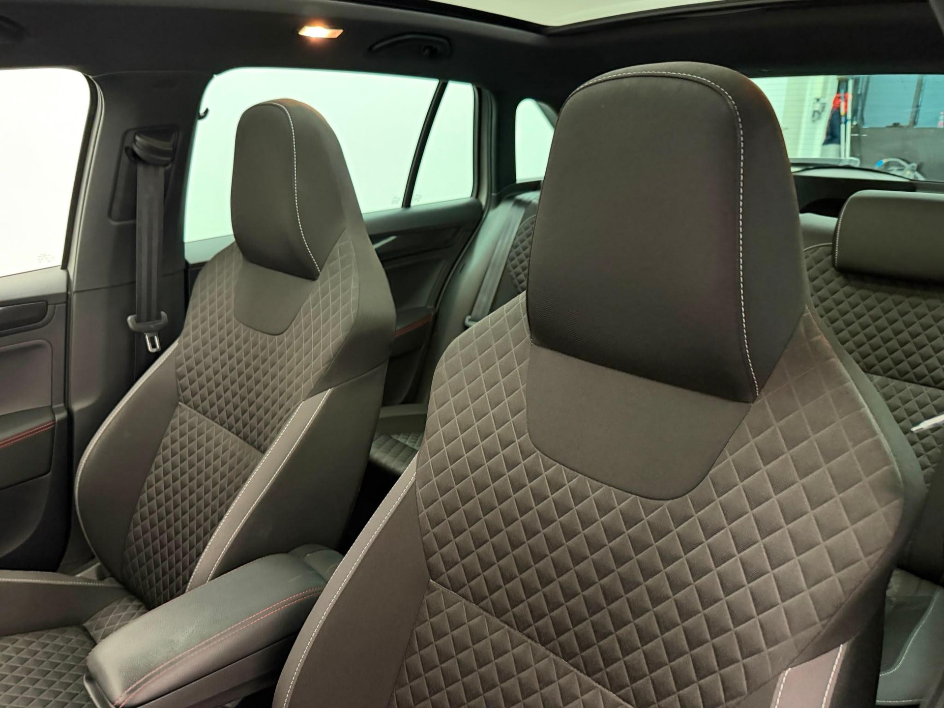 SKODA Rapid Spaceback 1.4 TSI Monte Carlo DSG-image-14
