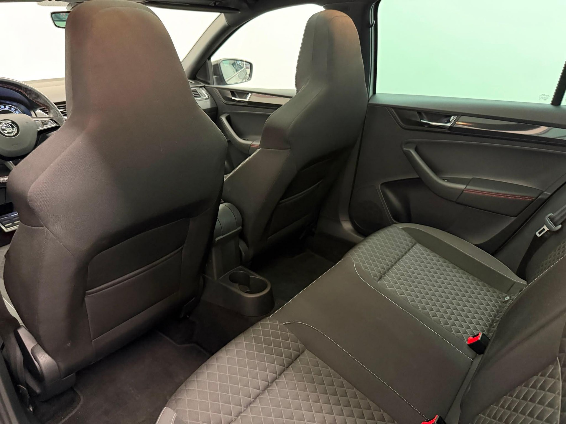 SKODA Rapid Spaceback 1.4 TSI Monte Carlo DSG-image-12