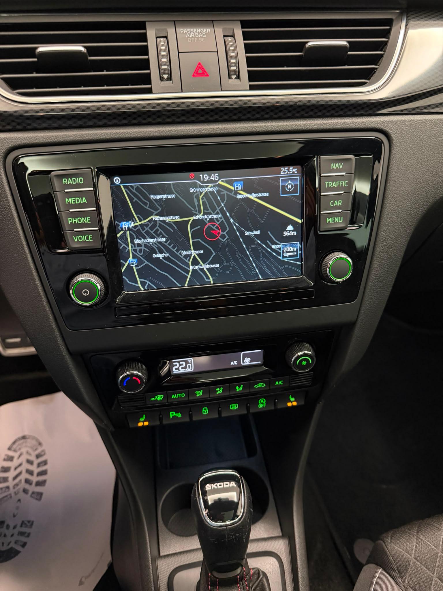 SKODA Rapid Spaceback 1.4 TSI Ambition DSG-image-21