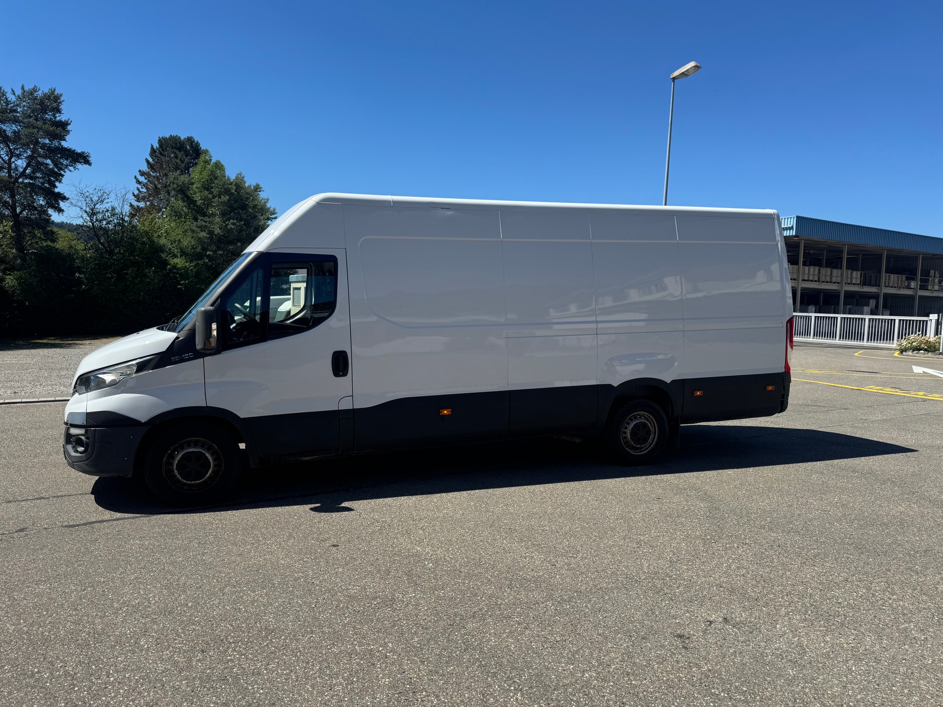IVECO 35 S 13 VL-image-1