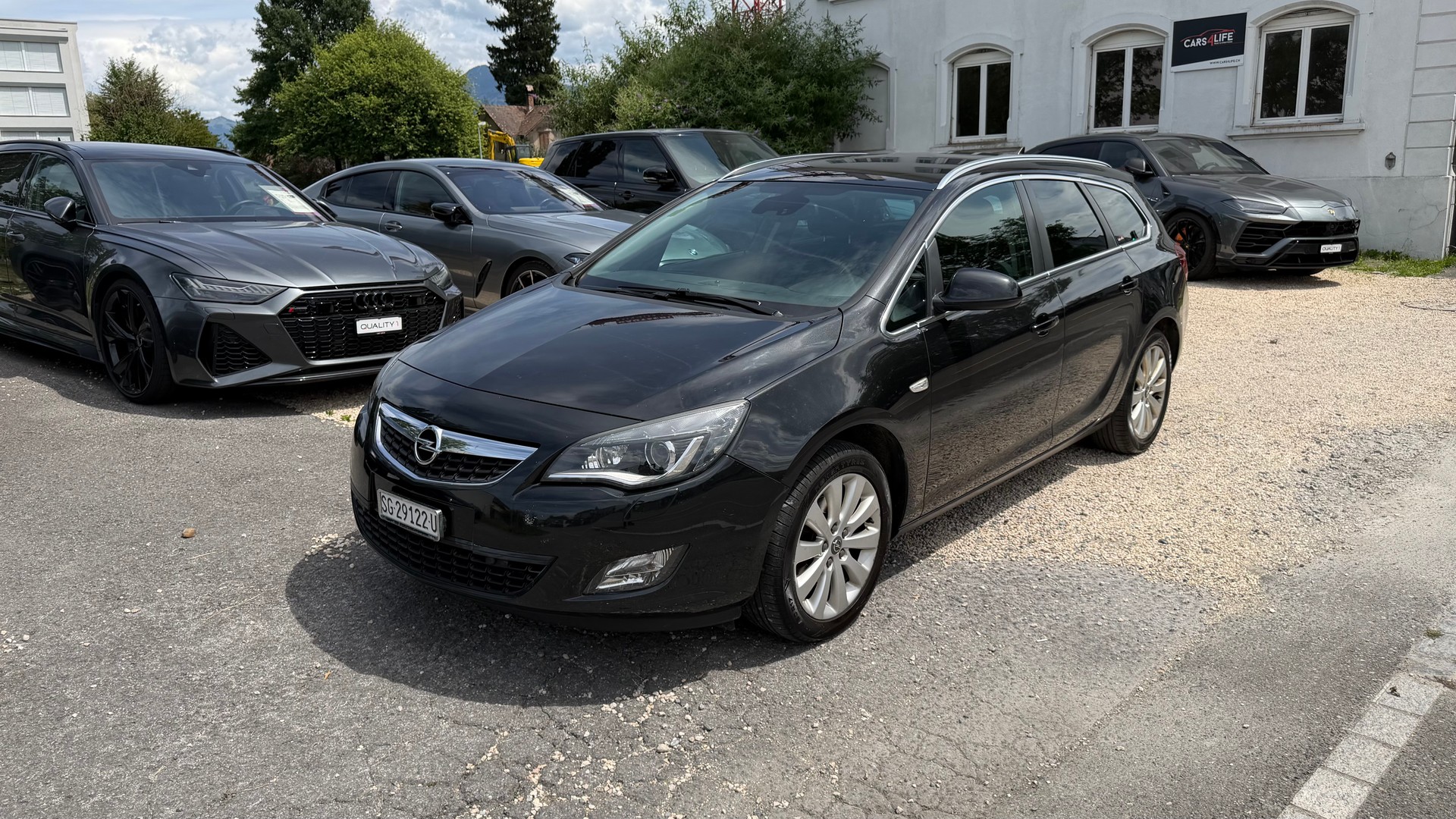 OPEL Astra SportsTourer 2.0 CDTi Cosmo-image-2