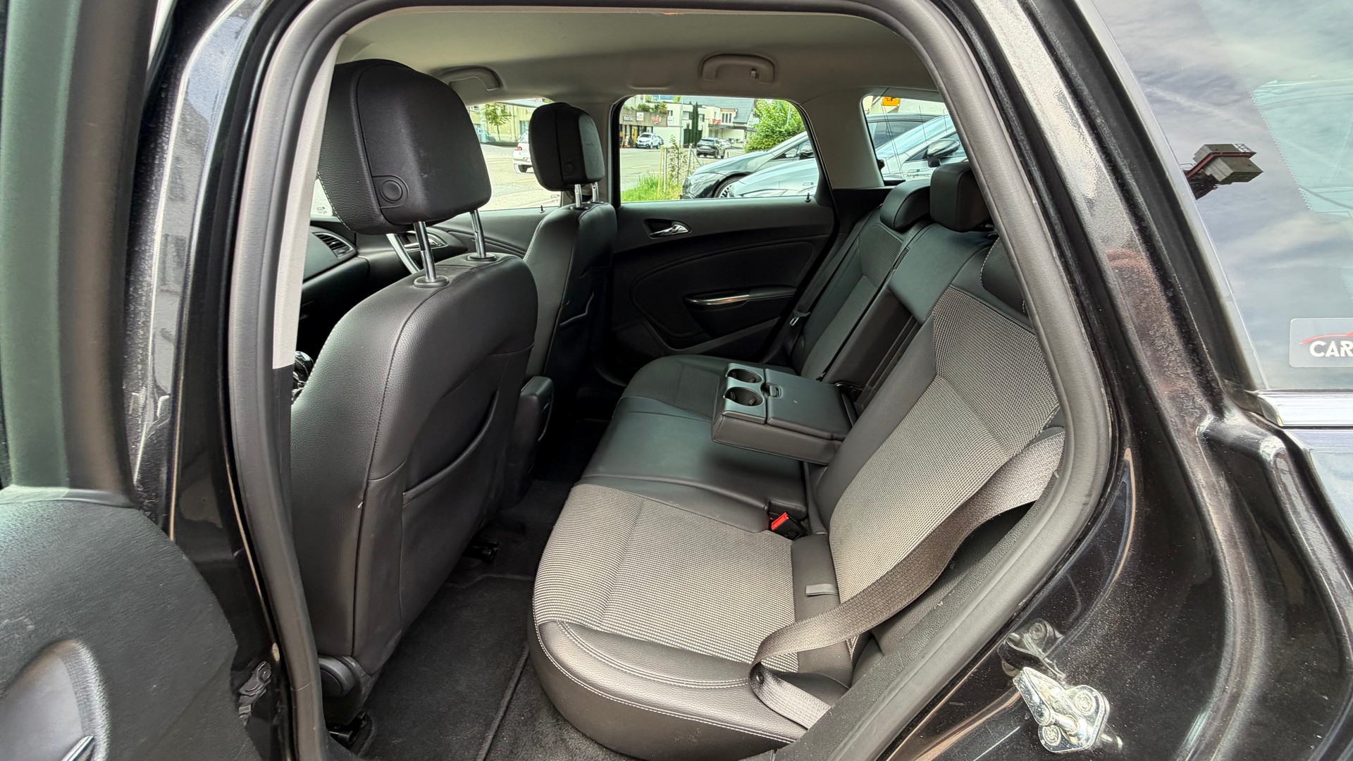 OPEL Astra SportsTourer 2.0 CDTi Cosmo-image-8