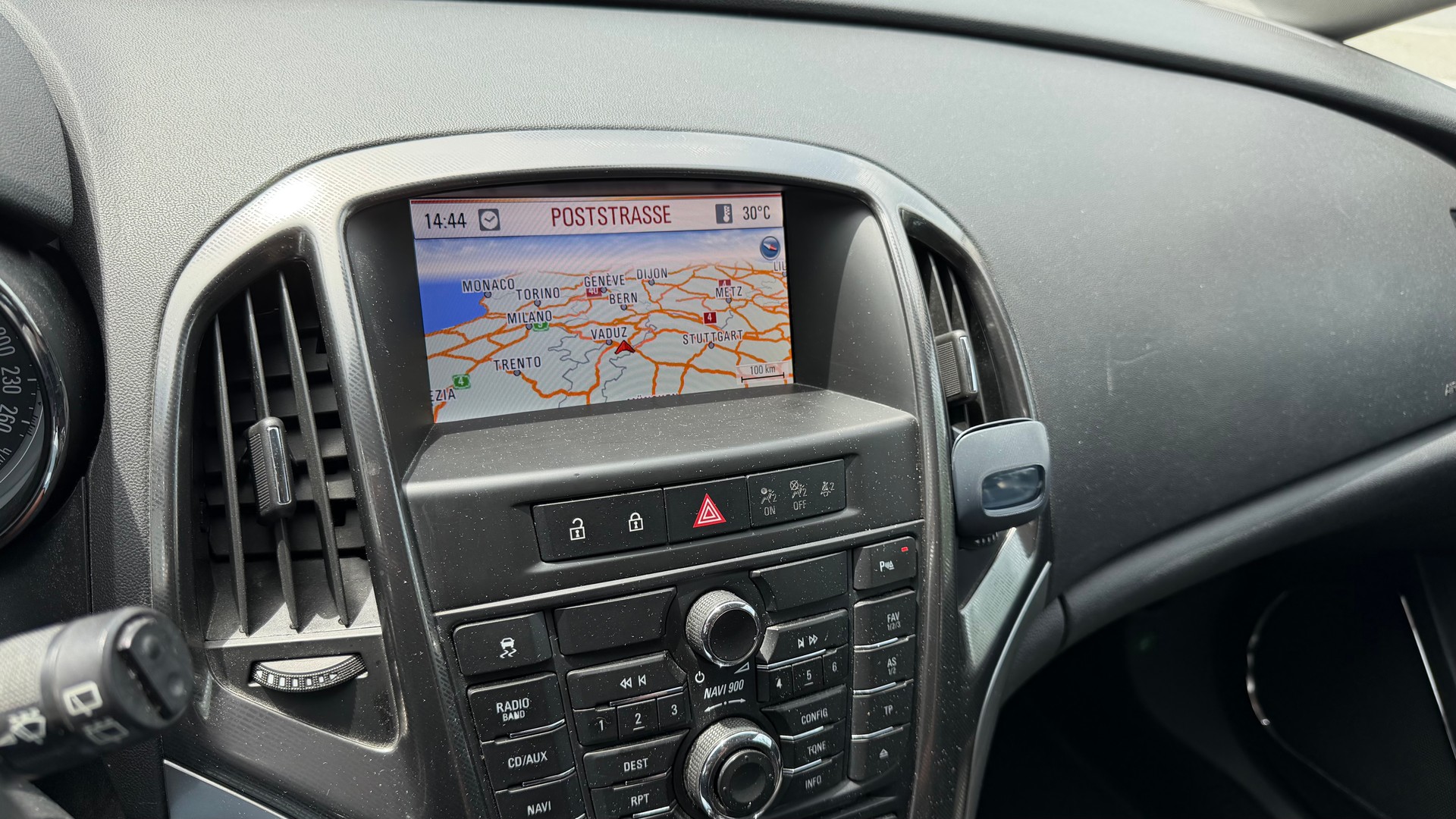 OPEL Astra SportsTourer 2.0 CDTi Cosmo-image-12