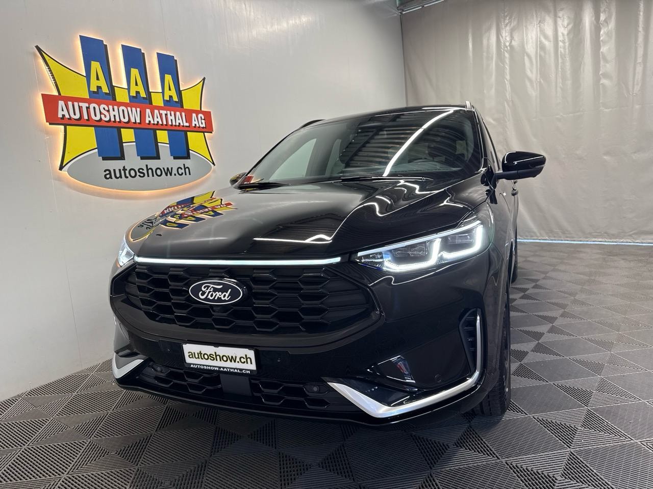 FORD Kuga 2.5 PHEV ST-Line X 243PS-image-17
