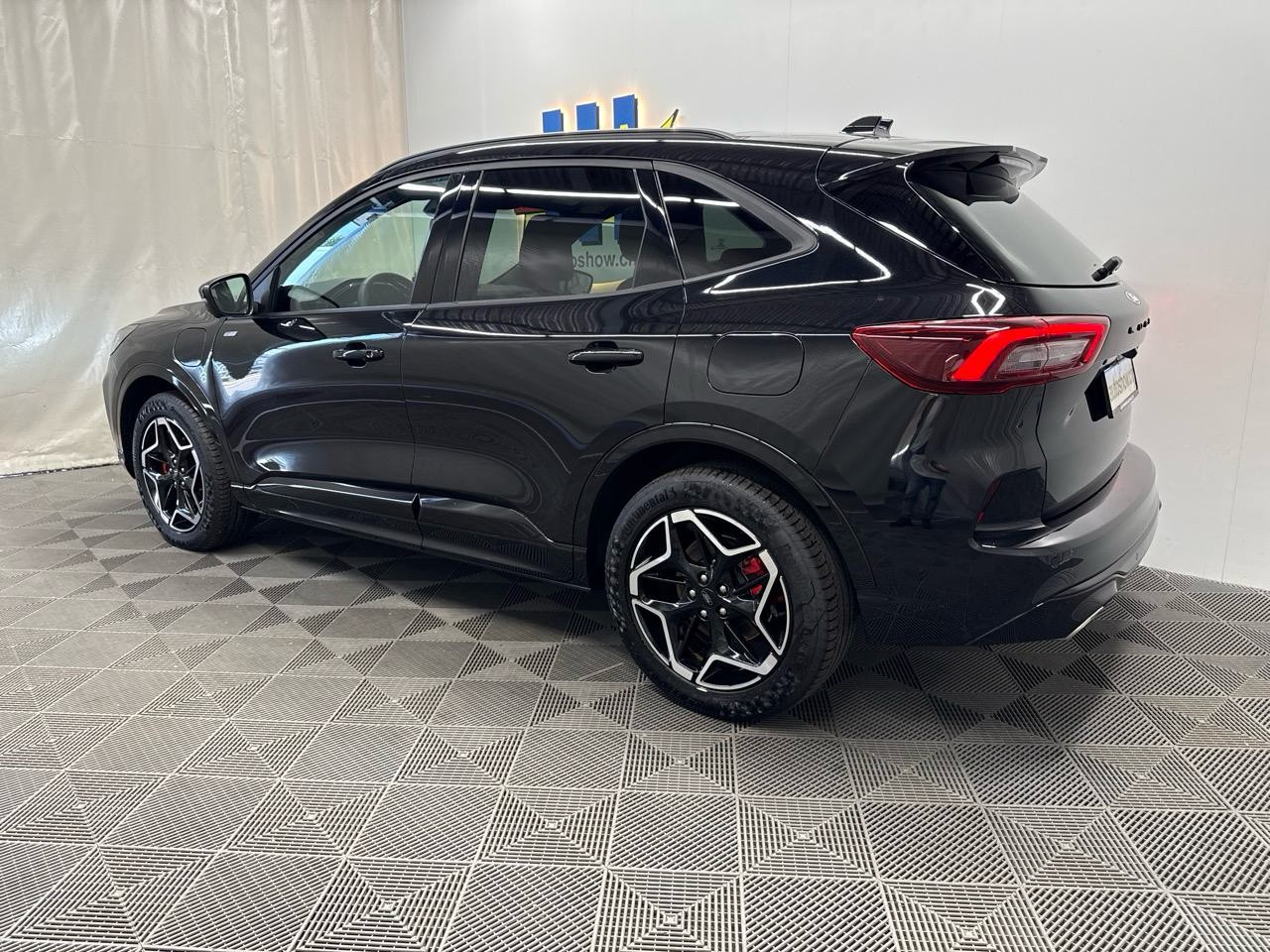 FORD Kuga 2.5 PHEV ST-Line X 243PS-image-1