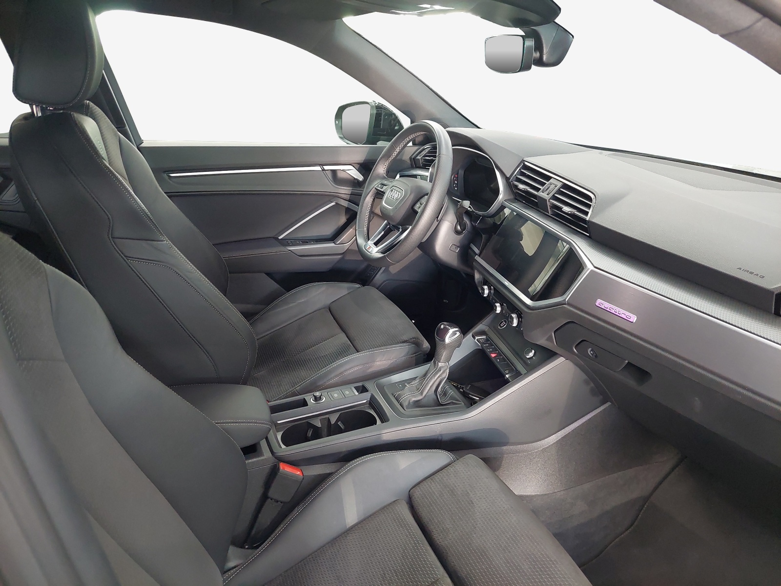 AUDI Q3 Sportback 45 TFSI S line quattro S-tronic-image-14