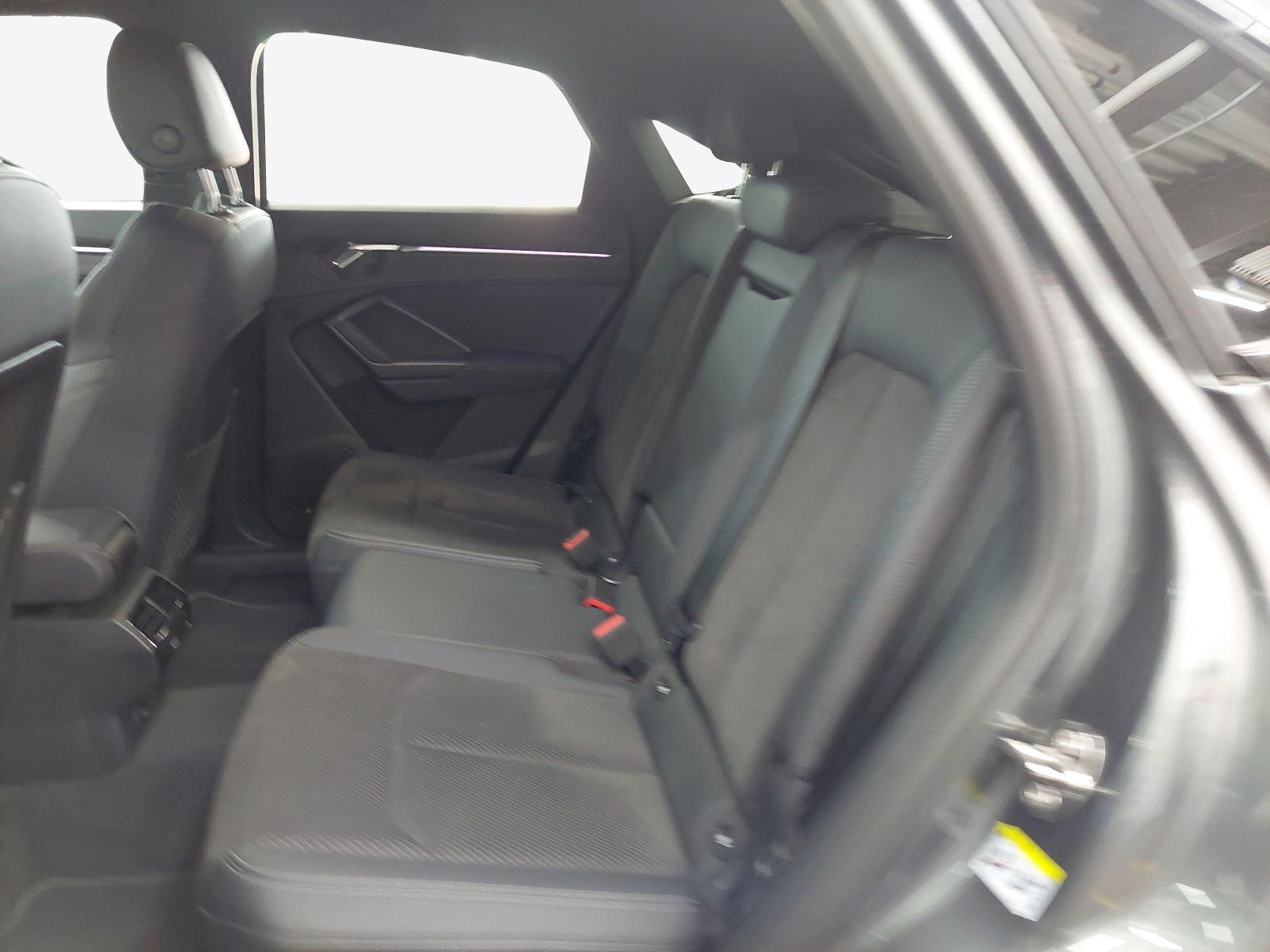 AUDI Q3 Sportback 45 TFSI S line quattro S-tronic-image-11