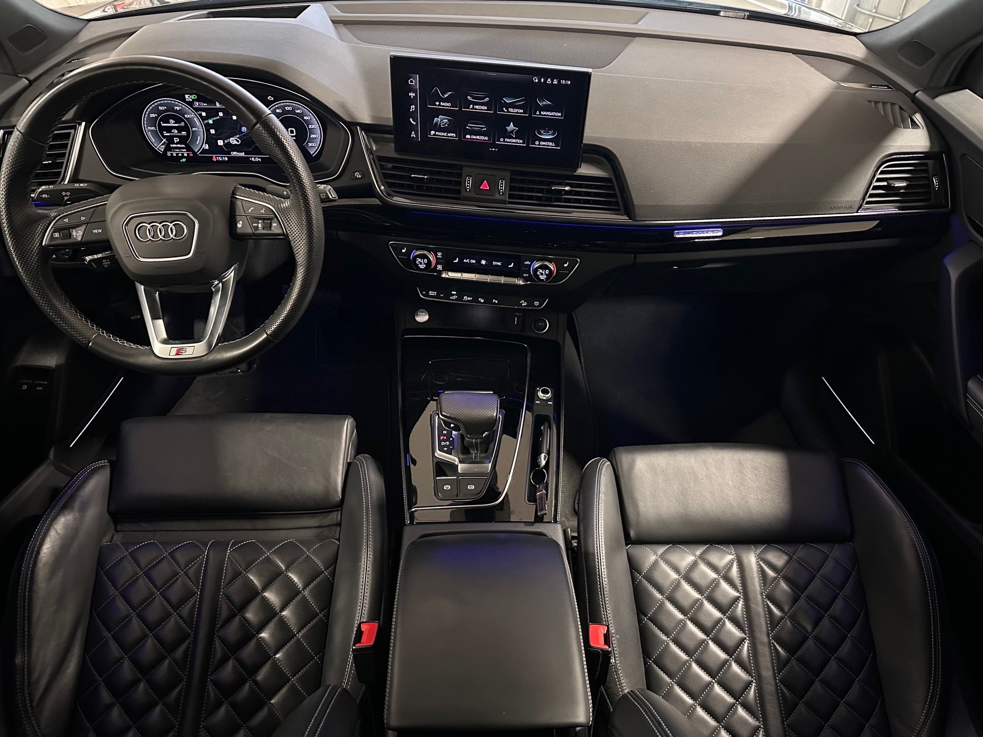 AUDI Q5 55 TFSI e PHEV S line quattro S-tronic-image-7