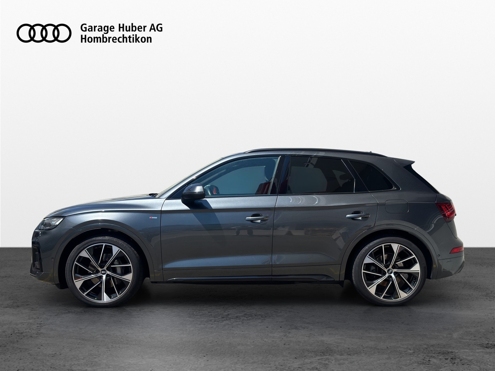 AUDI Q5 55 TFSI e PHEV S line quattro S-tronic-image-2