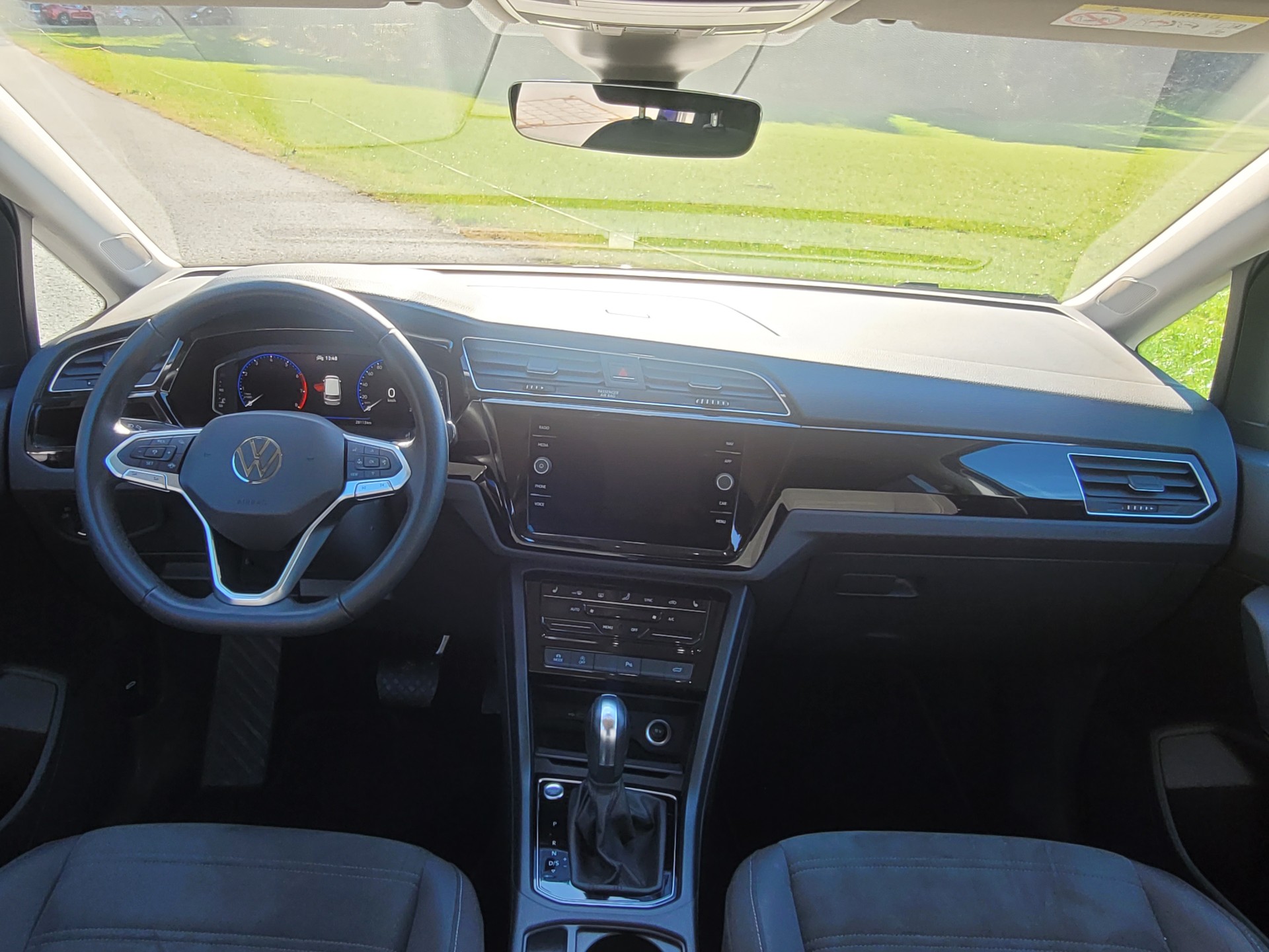 VW Touran 1.5 TSI EVO Highline DSG *7-Plätzer m. elektrischer Heckklappe*-image-9