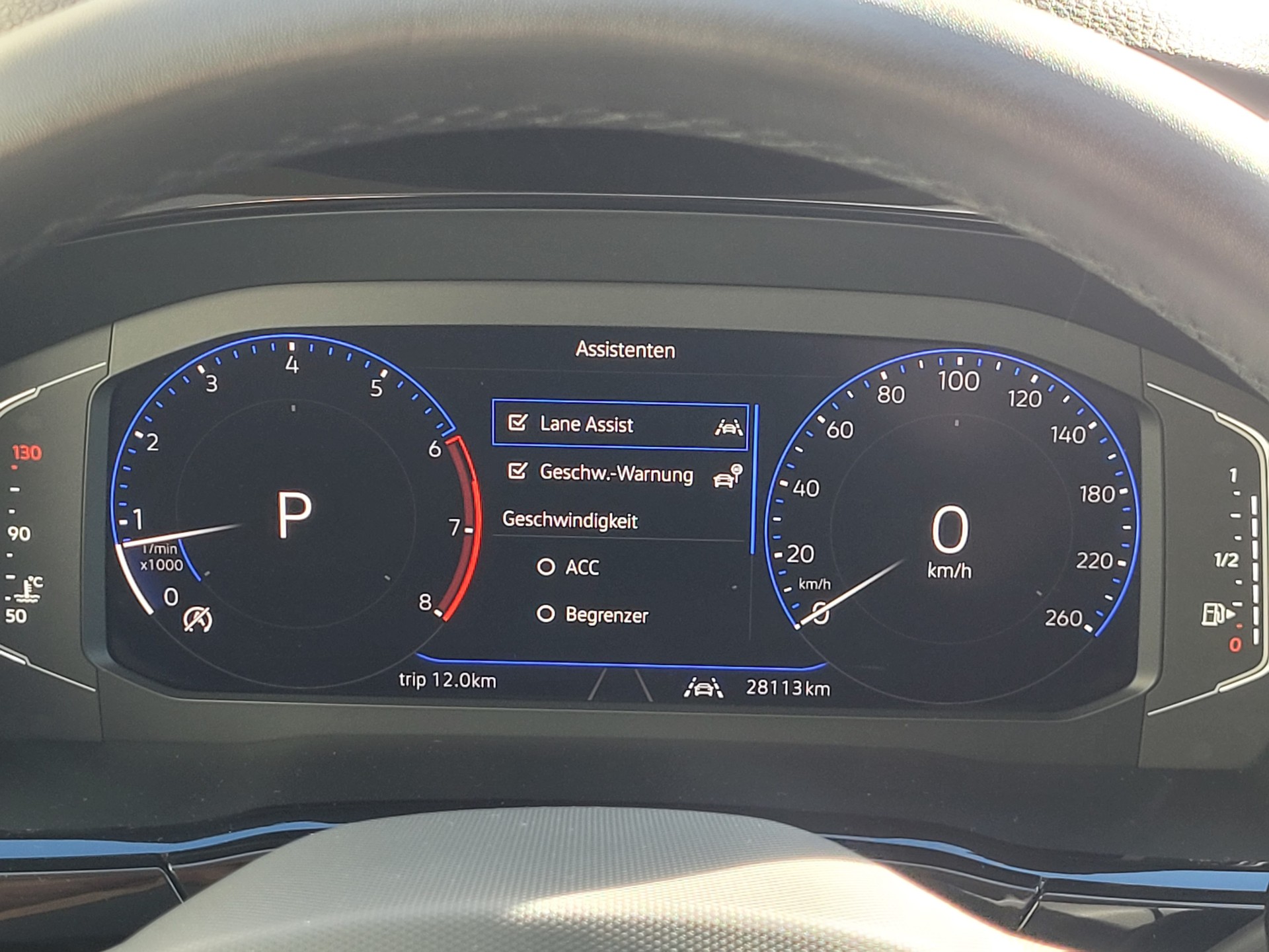 VW Touran 1.5 TSI EVO Highline DSG *7-Plätzer m. elektrischer Heckklappe*-image-11