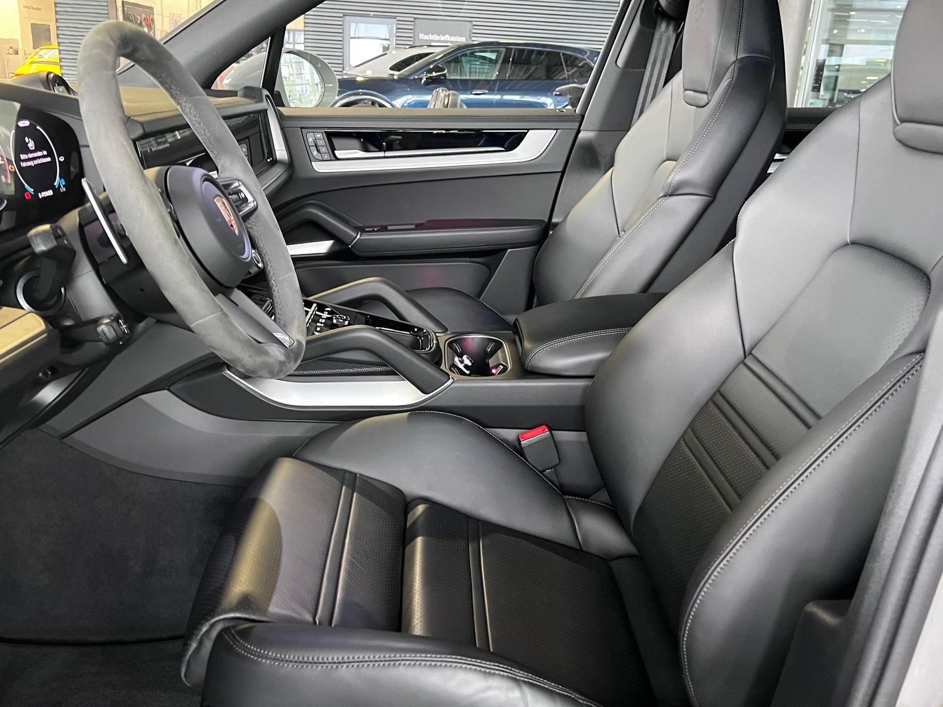 PORSCHE 3.0 V6 S E-Hybrid-image-4