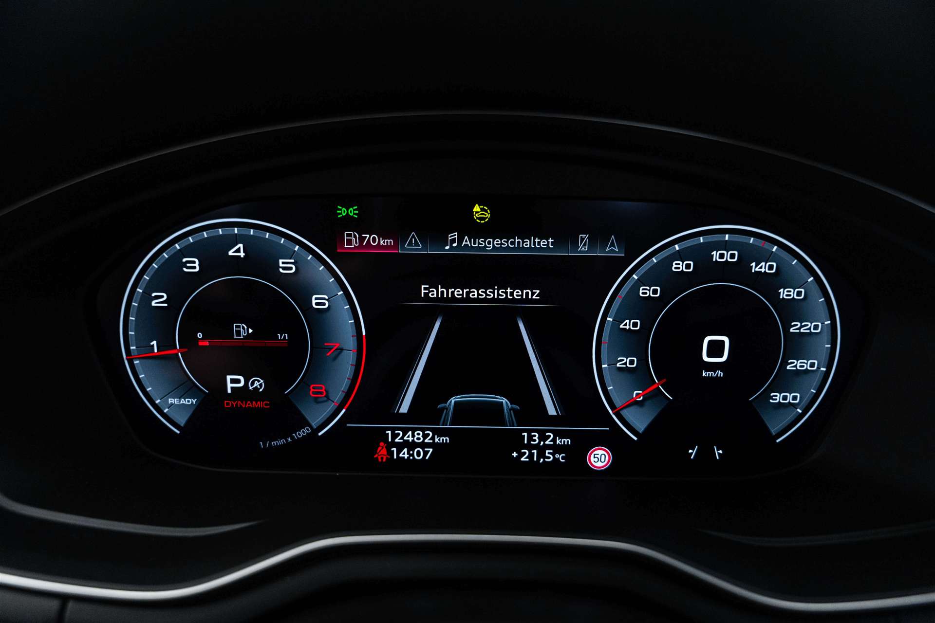 AUDI A4 Avant 45 TFSI S line S-tronic quattro-image-25