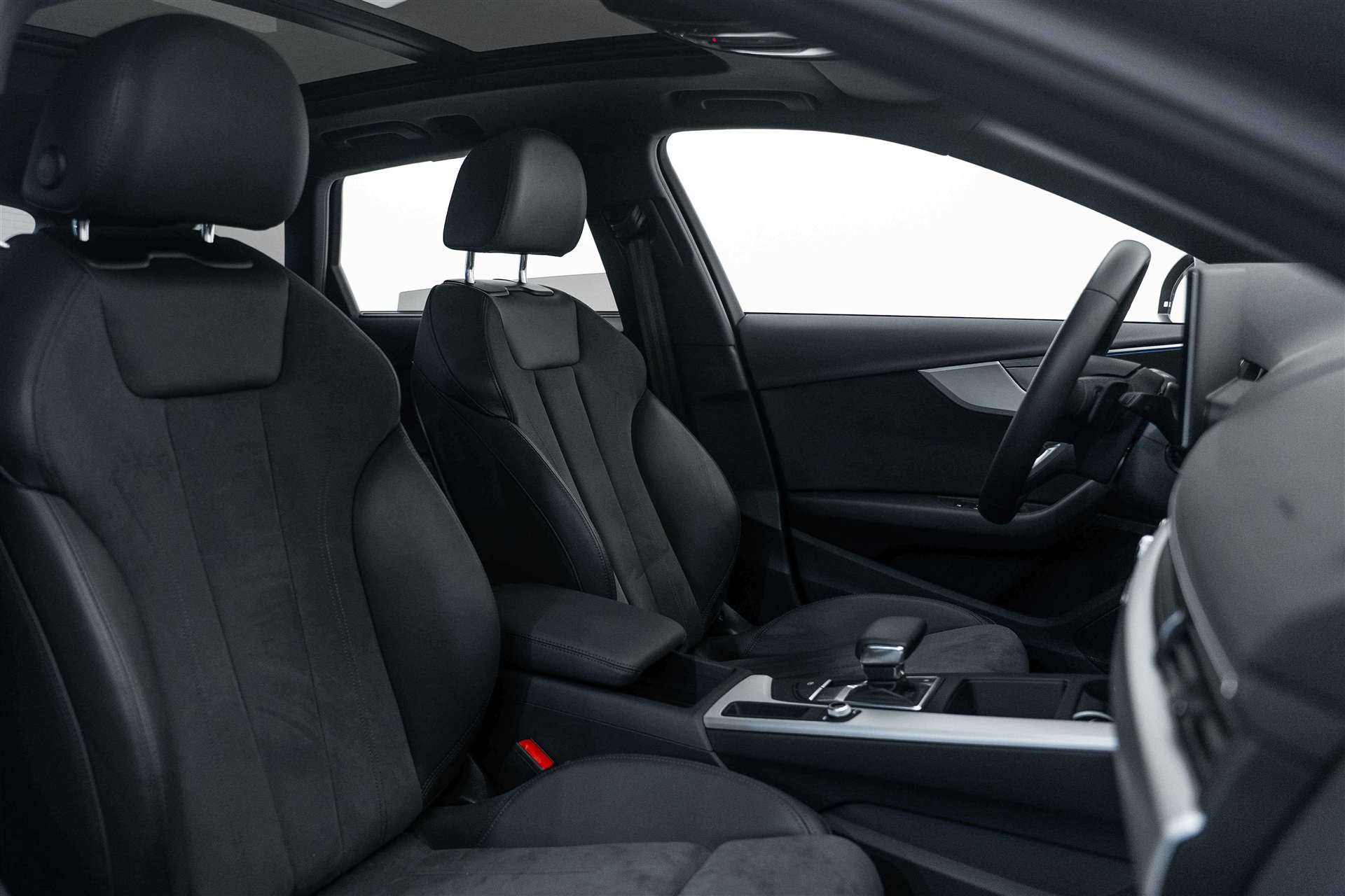 AUDI A4 Avant 45 TFSI S line S-tronic quattro-image-13