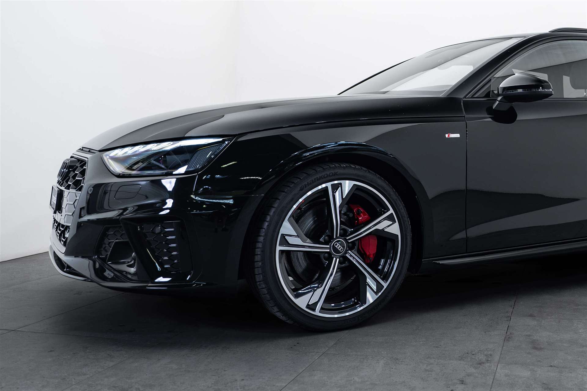 AUDI A4 Avant 45 TFSI S line S-tronic quattro-showroom-element-1