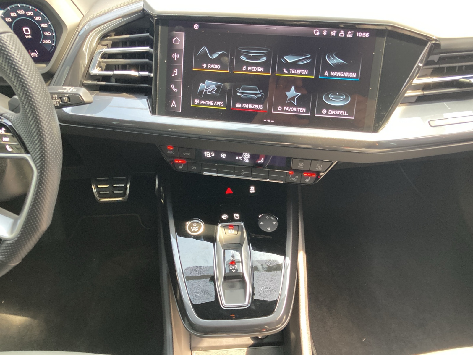 AUDI Q4 e-tron 45 quattro-image-10