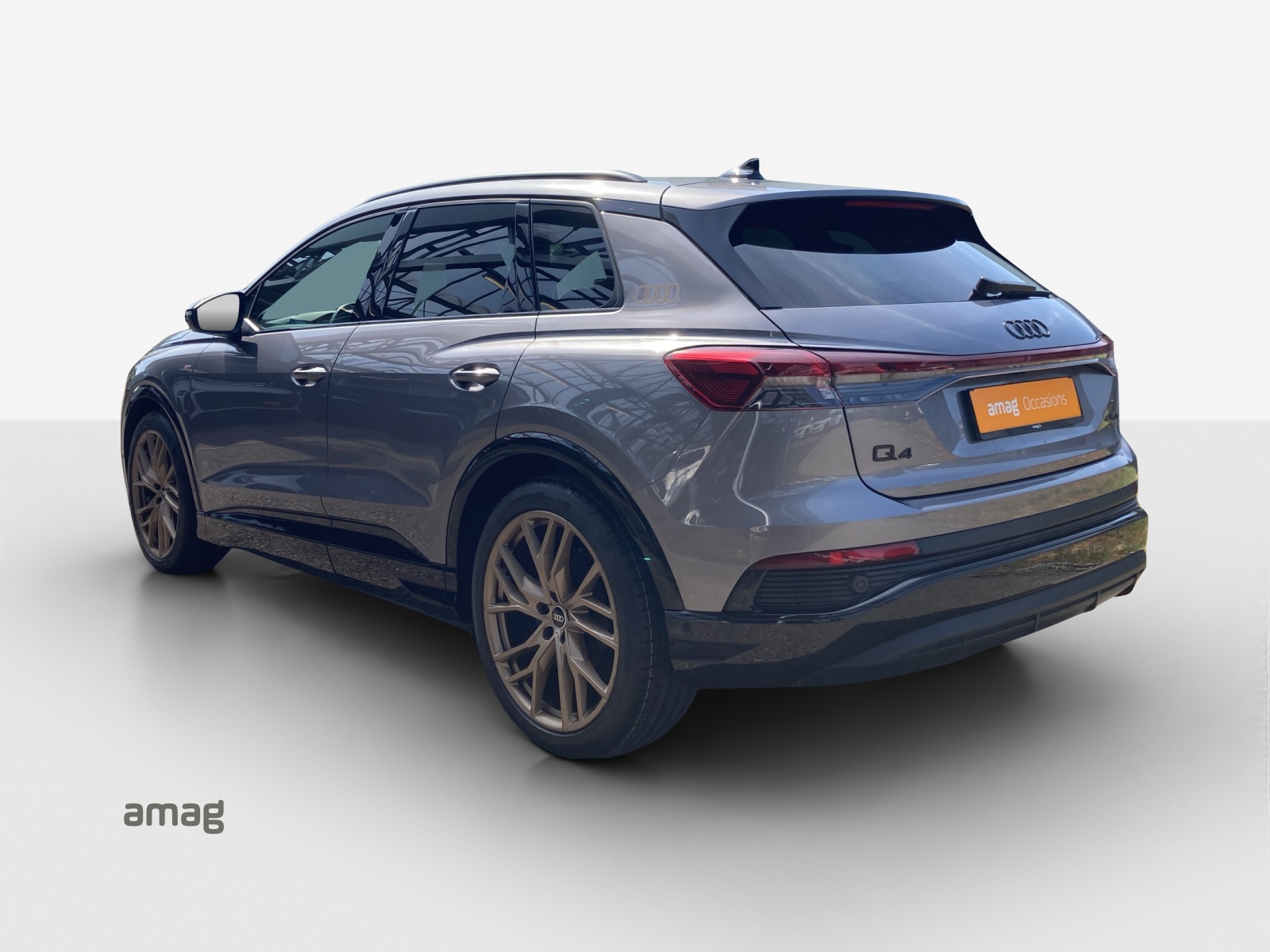 AUDI Q4 e-tron 45 quattro-image-2