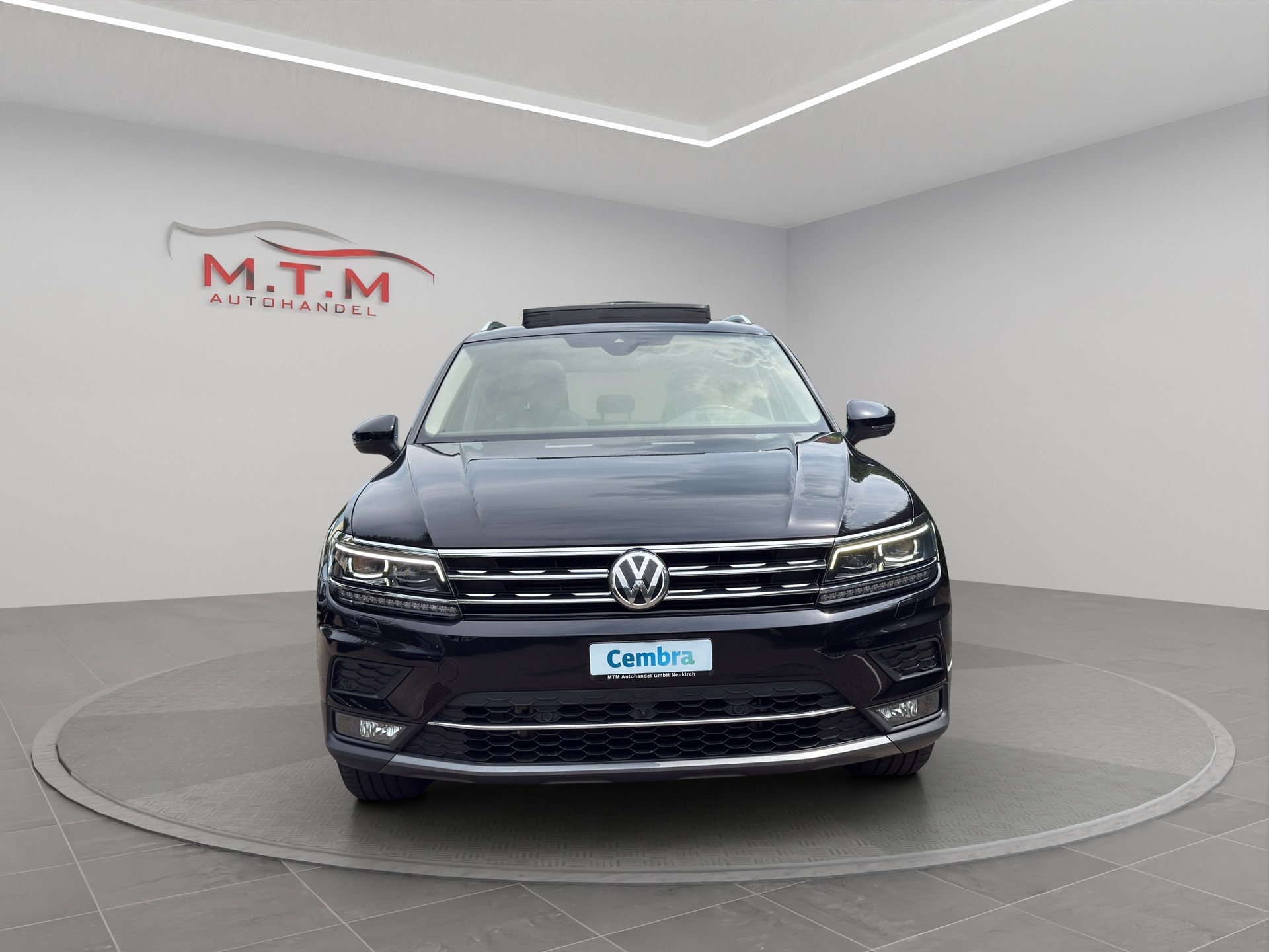 VW Tiguan 2.0TSI Highline 4Motion DSG-image-2