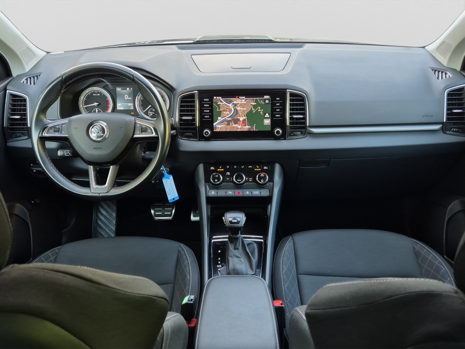 SKODA Karoq 1.5 TSI ACT Ambition DSG-image-13