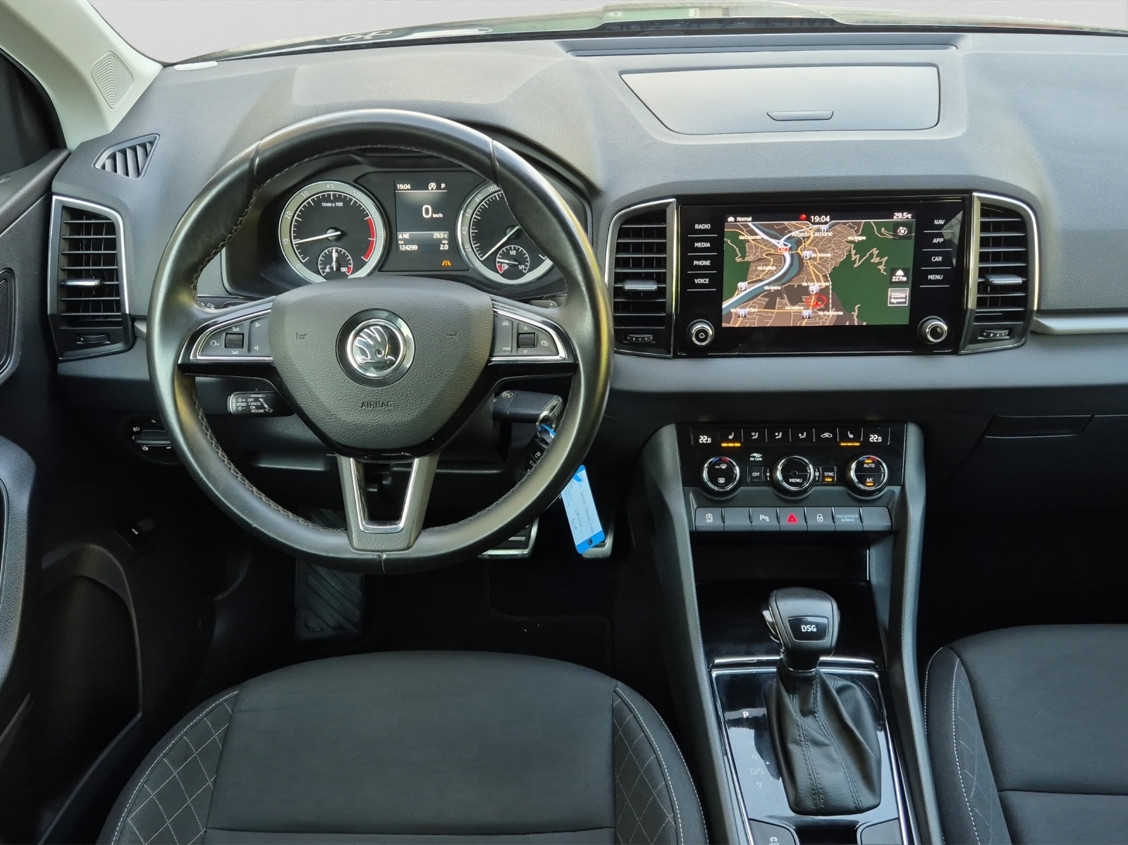 SKODA Karoq 1.5 TSI ACT Ambition DSG-image-11