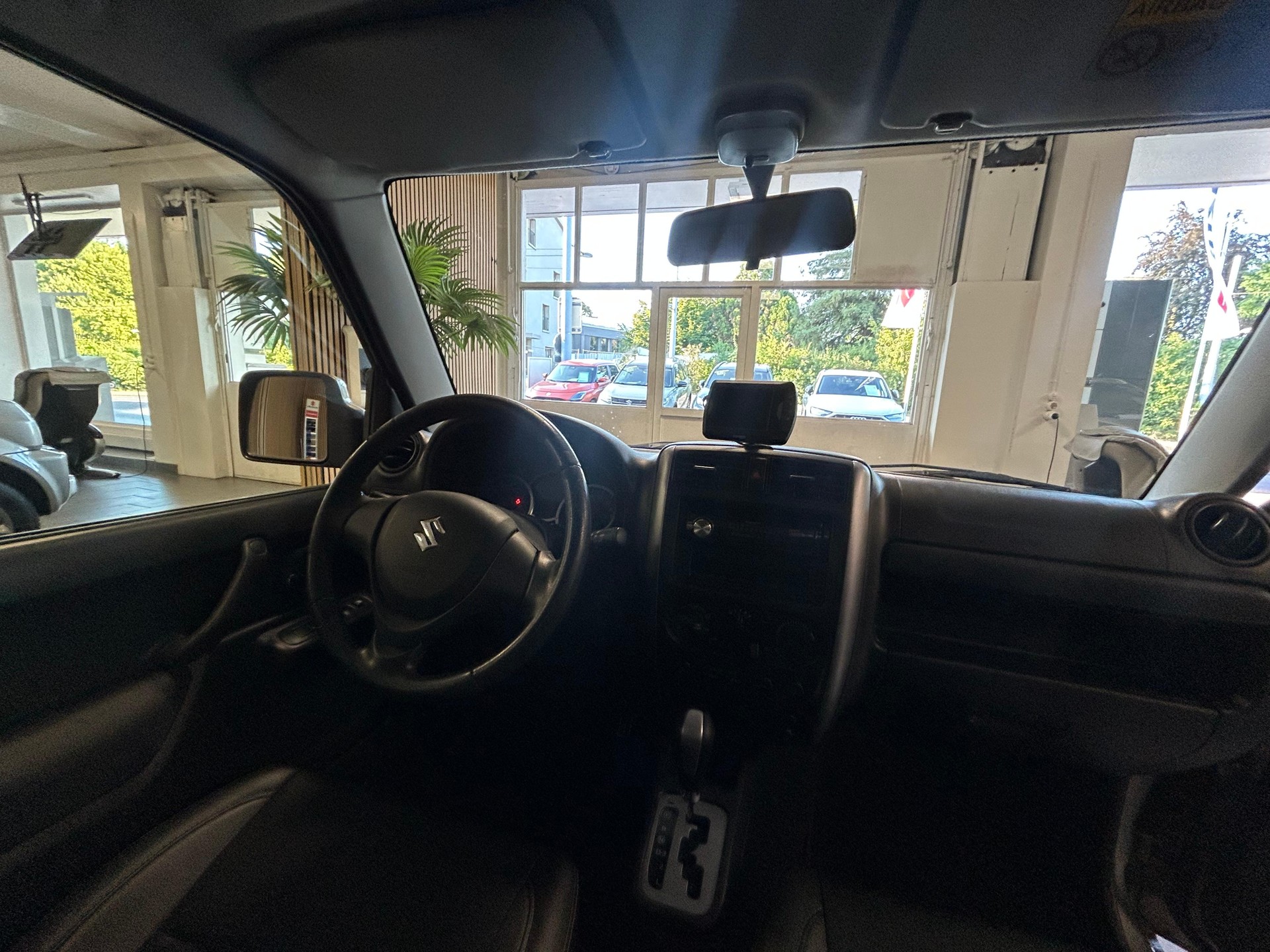 SUZUKI Jimny Wagon 1.3 4WD Sergio Cellano Top Automatique 4 Places/4Platz-image-7