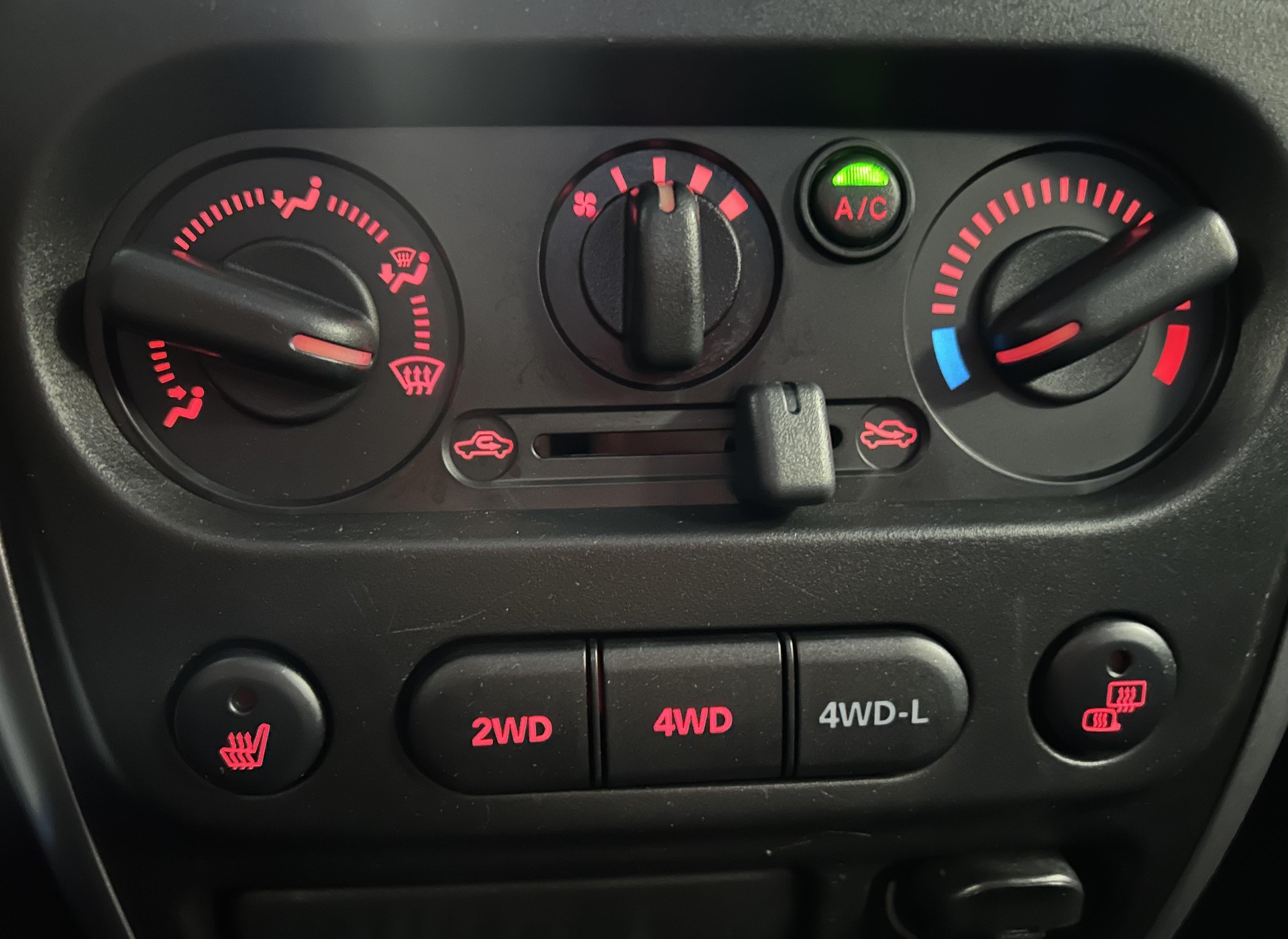 SUZUKI Jimny Wagon 1.3 4WD Sergio Cellano Top Automatique 4 Places/4Platz-image-11