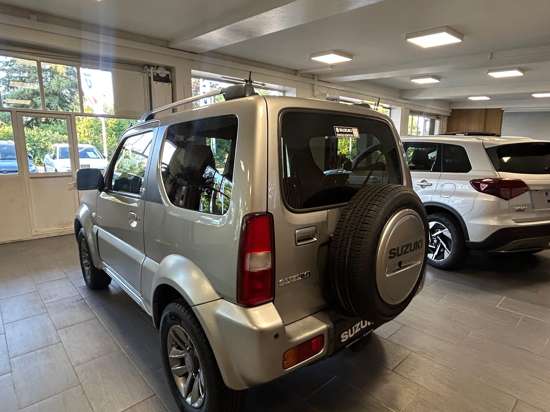 SUZUKI Jimny Wagon 1.3 4WD Sergio Cellano Top Automatique 4 Places/4Platz-image-4