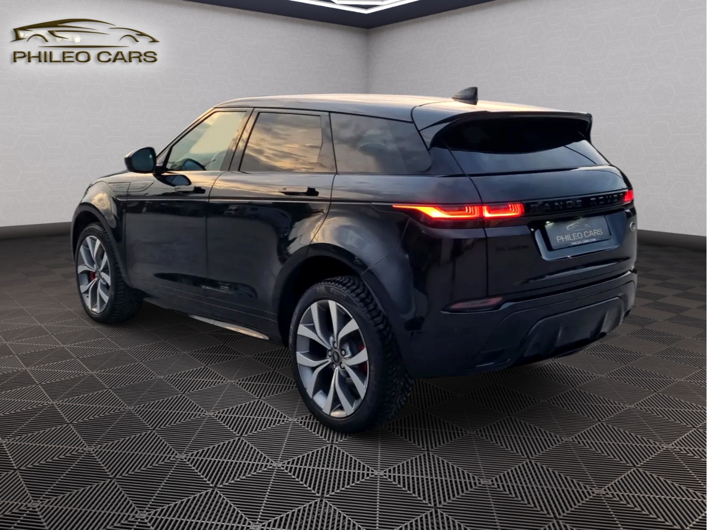 LAND ROVER Range Rover Evoque R-Dynamic P 250 SE AT9-image-6