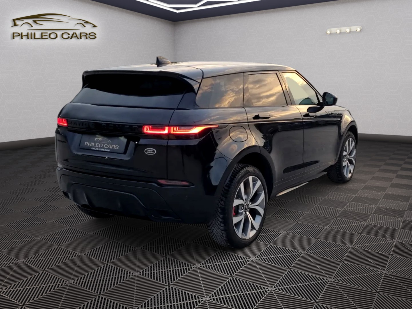 LAND ROVER Range Rover Evoque R-Dynamic P 250 SE AT9-image-5