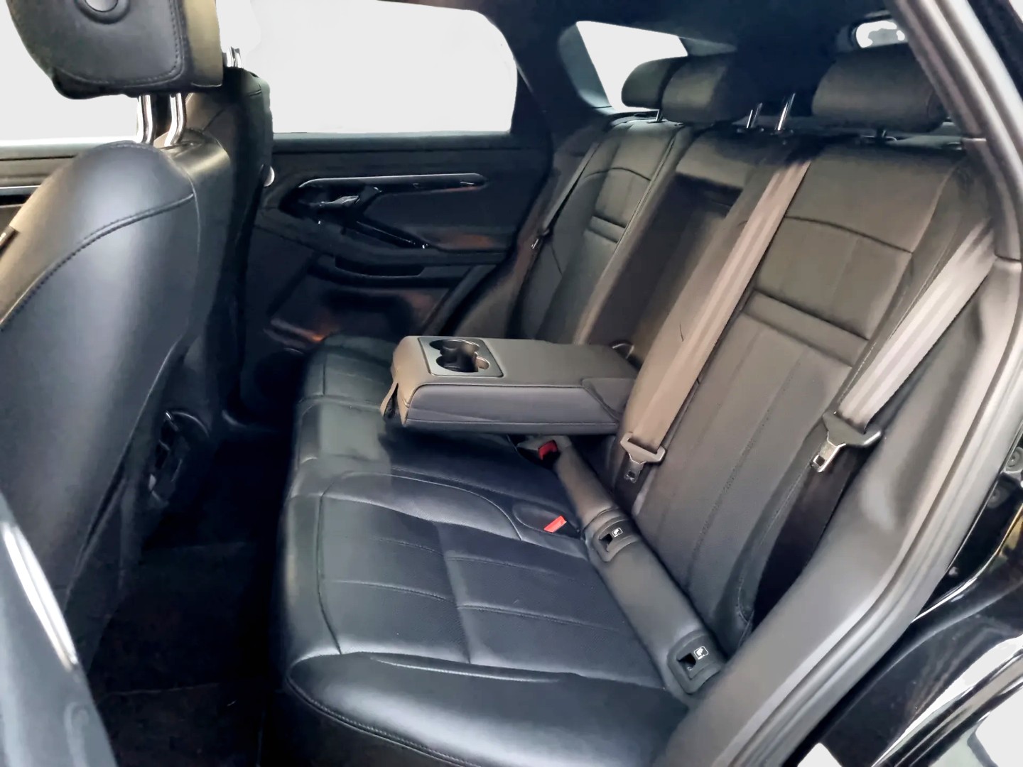 LAND ROVER Range Rover Evoque R-Dynamic P 250 SE AT9-image-12