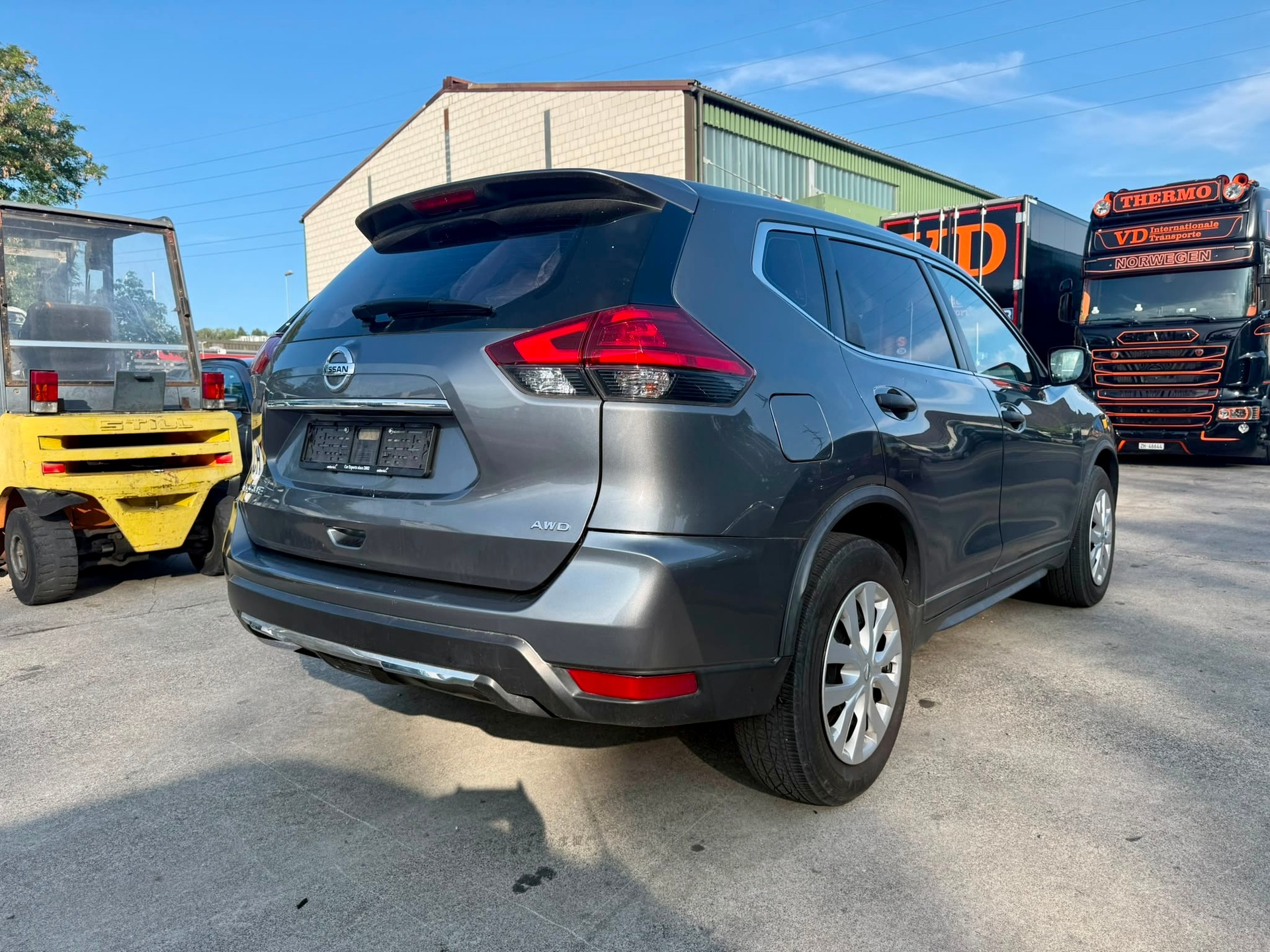NISSAN Rogue-image-3