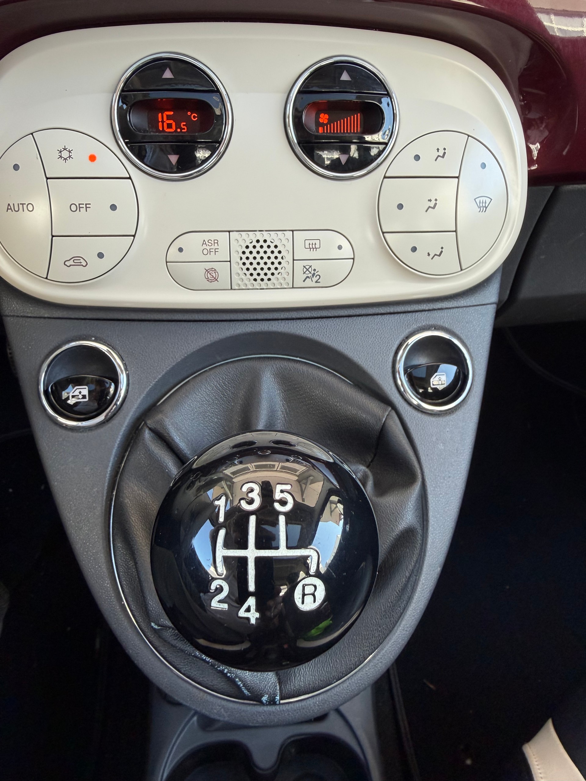 FIAT 500 0.9 Twinair Pop Star-image-16