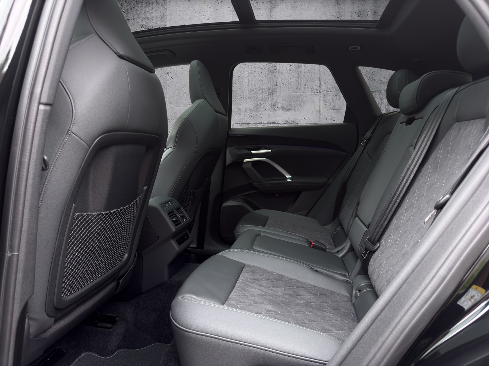 AUDI Q5 TFSI quattro S-Line 150 kW S-tronic *CH-FZG/ Gratisservice / Garantie*-image-11