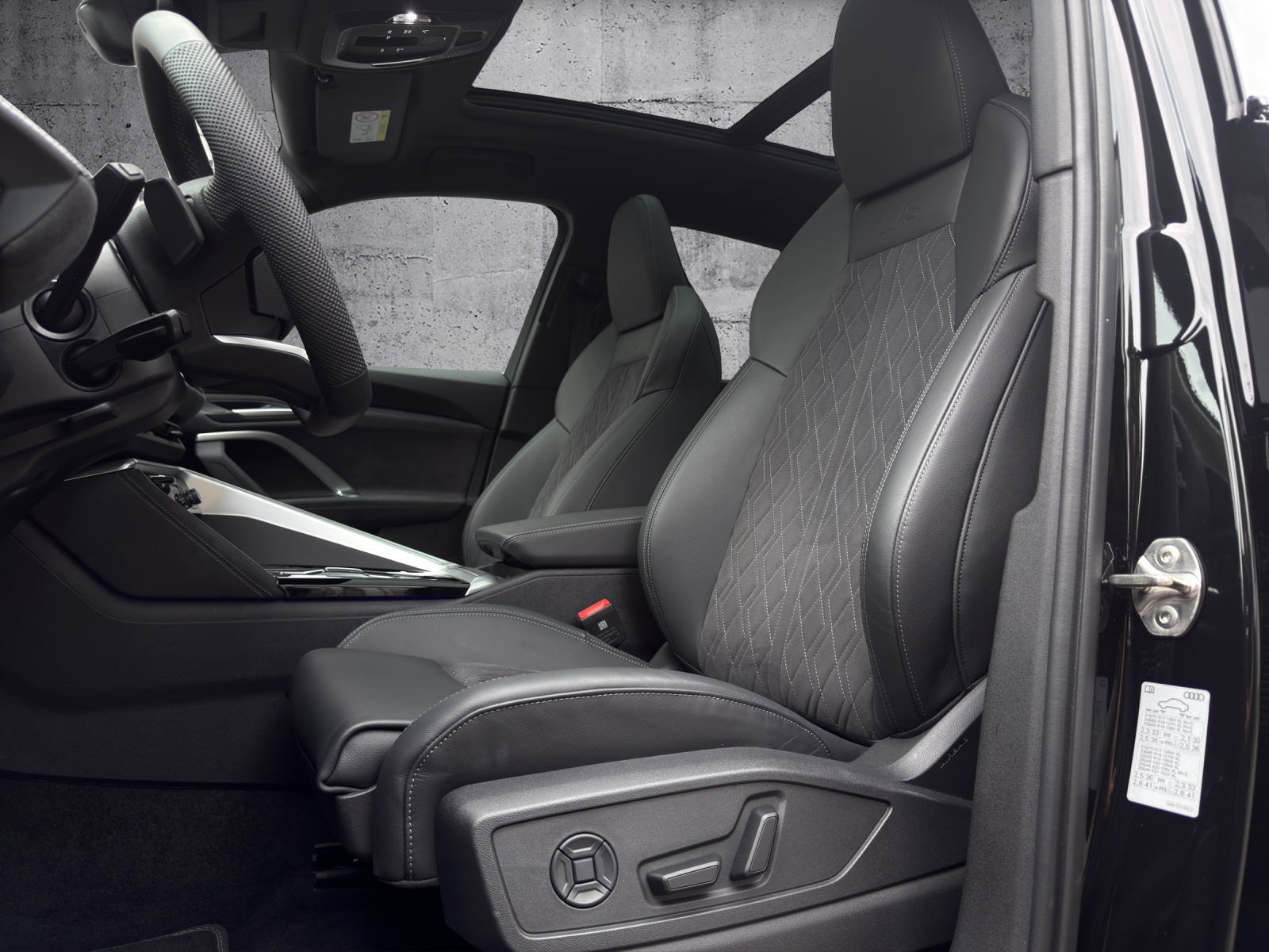 AUDI Q5 TFSI quattro S-Line 150 kW S-tronic *CH-FZG/ Gratisservice / Garantie*-image-6