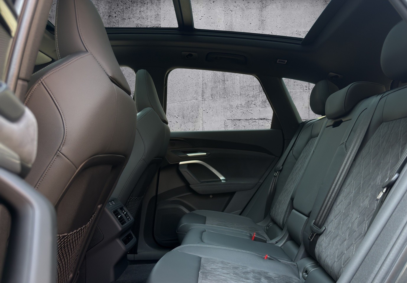AUDI Q5 TFSI quattro S-Line 150 kW S-tronic *CH-FZG/ Gratisservice / Garantie*-image-11